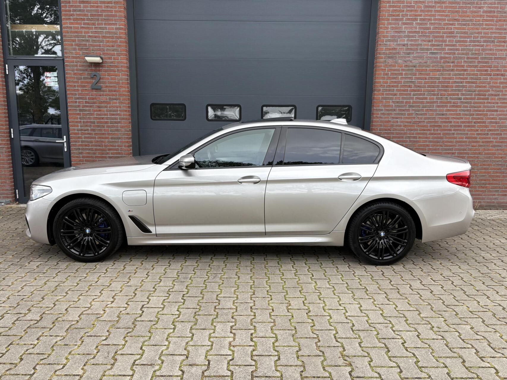 Foto van BMW 530e xDrive Iperformance