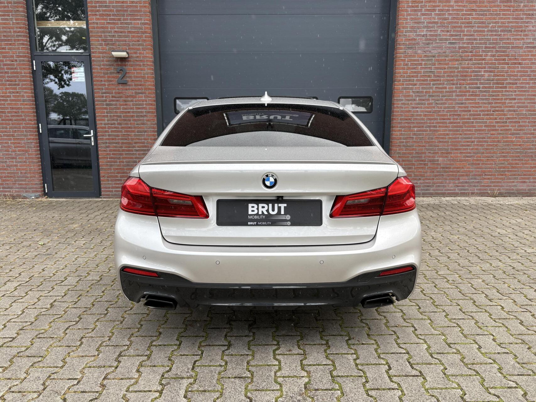 Foto van BMW 530e xDrive Iperformance