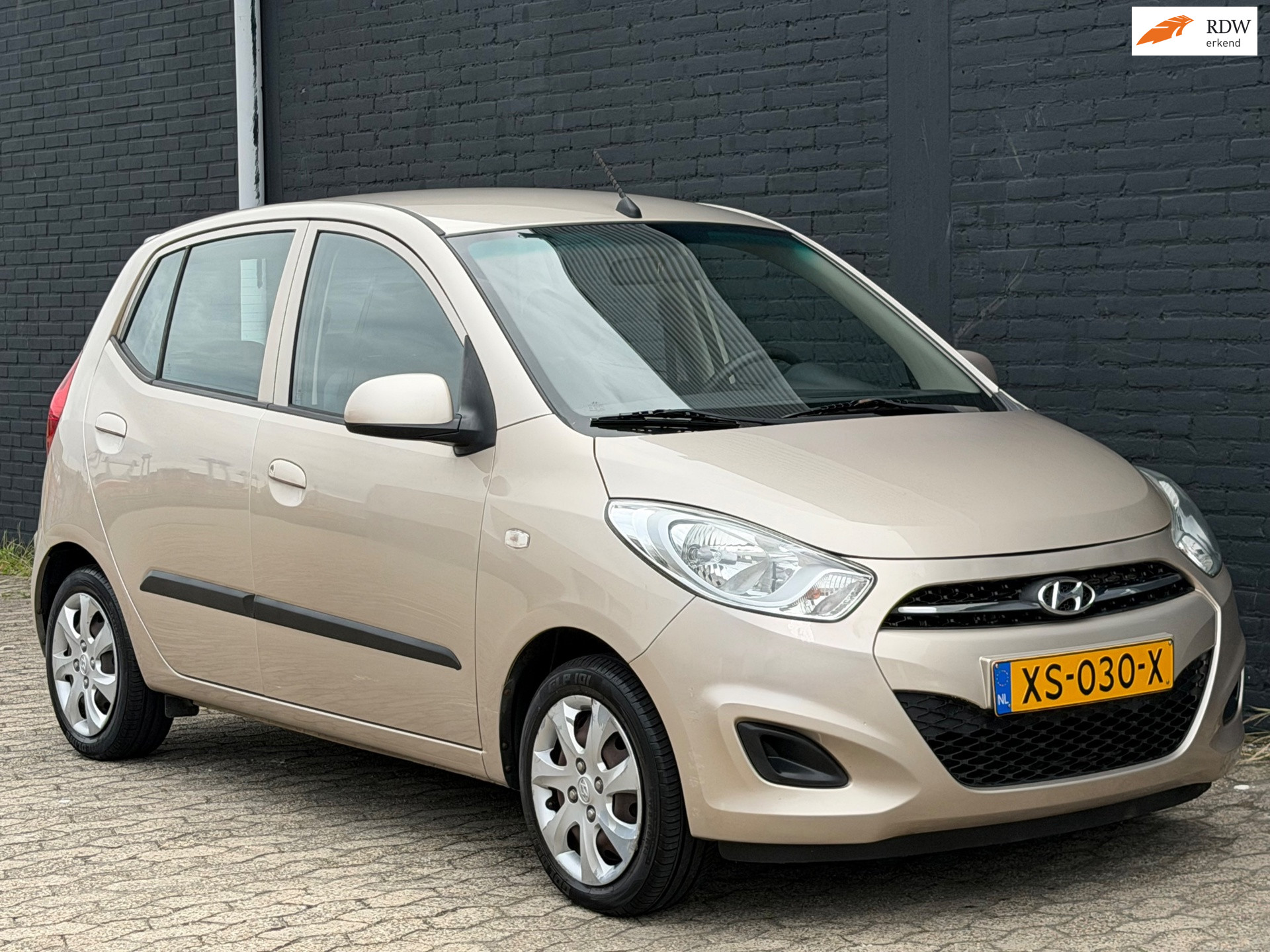Hyundai I 10 1.1 Pure AIRCO NIEUW APK 2011 - voorkant