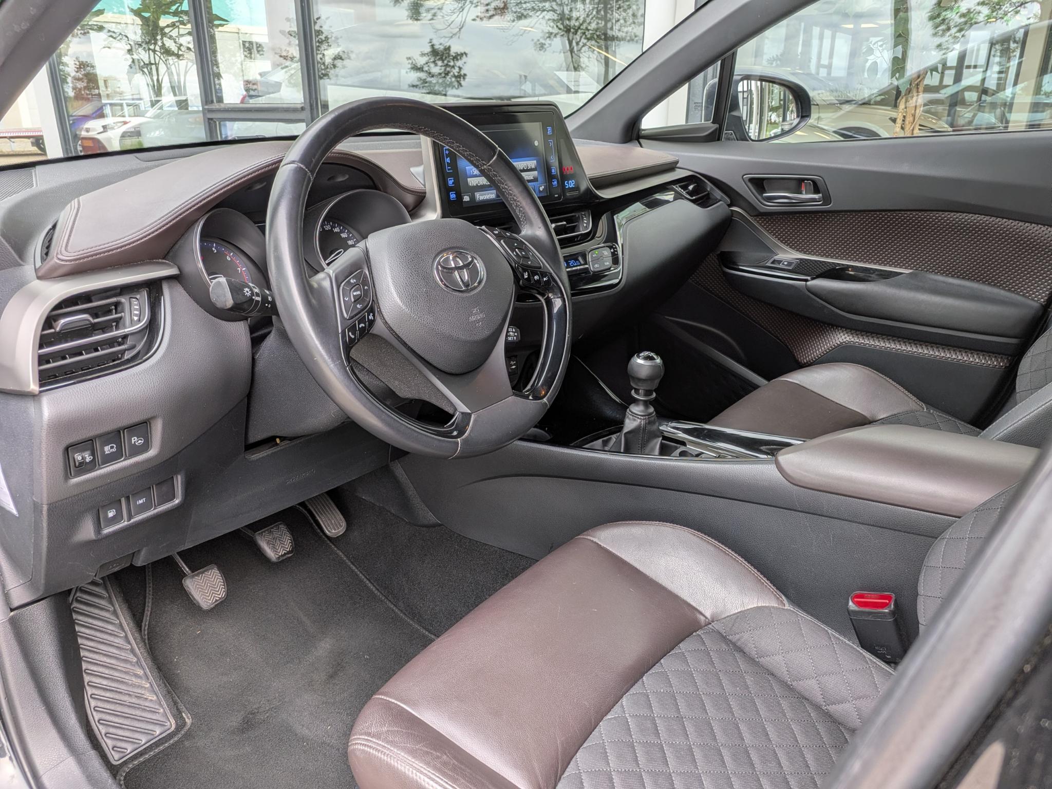 Foto van Toyota Toyota C-hr