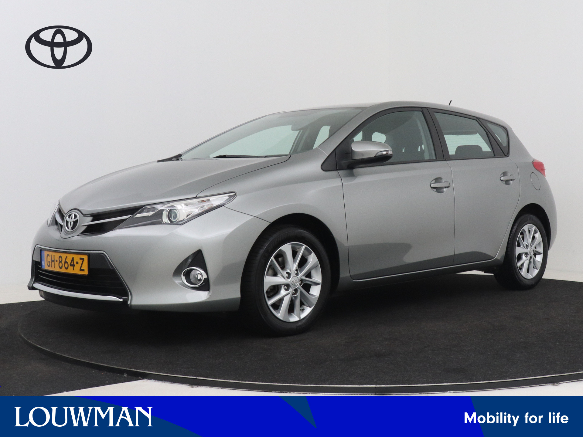 Toyota Toyota Auris 1.6 Now 2015 - voorkant