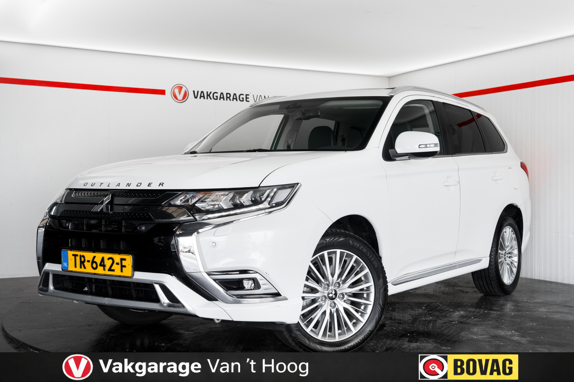 Mitsubishi Outlander 2.4 PHEV Intense+ 2018 - voorkant