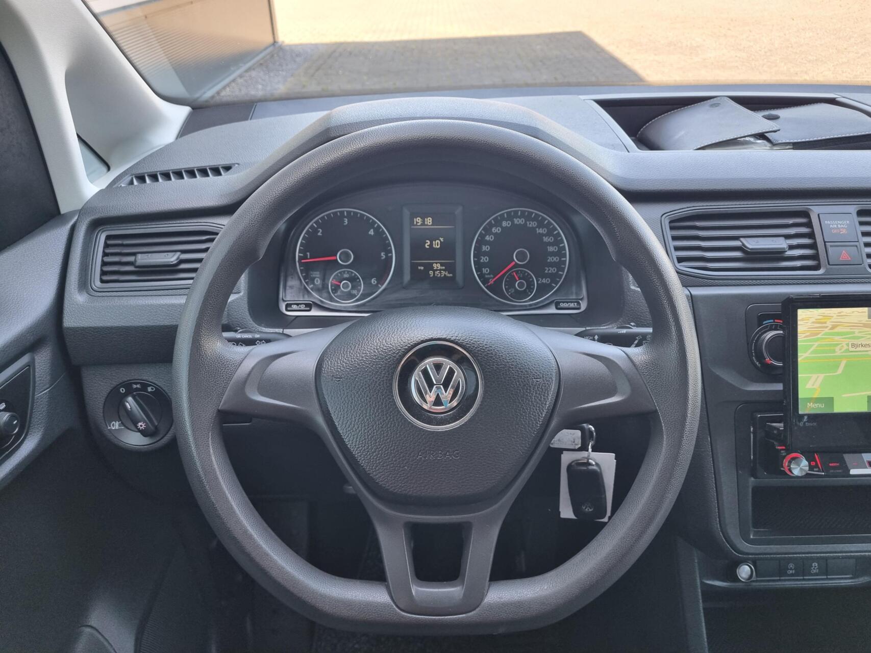Foto van Volkswagen Caddy Modified Partition Wall