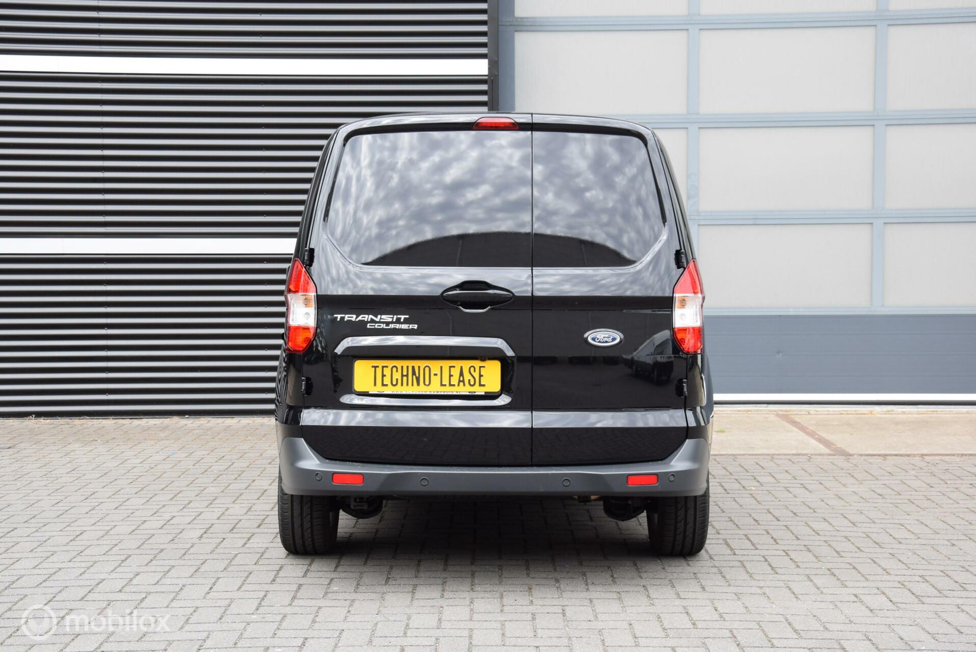 Foto van Ford Transit Courier