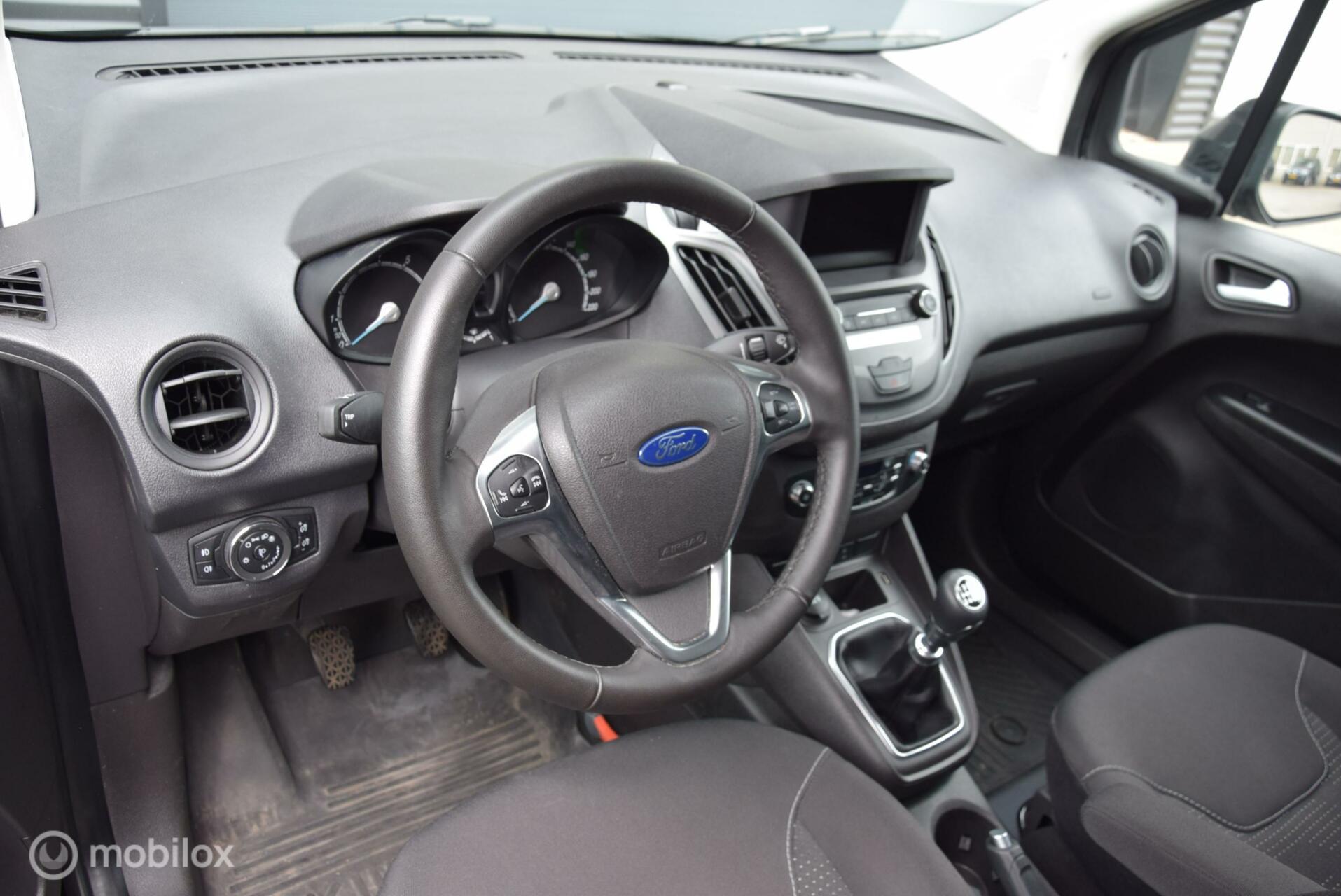 Foto van Ford Transit Courier