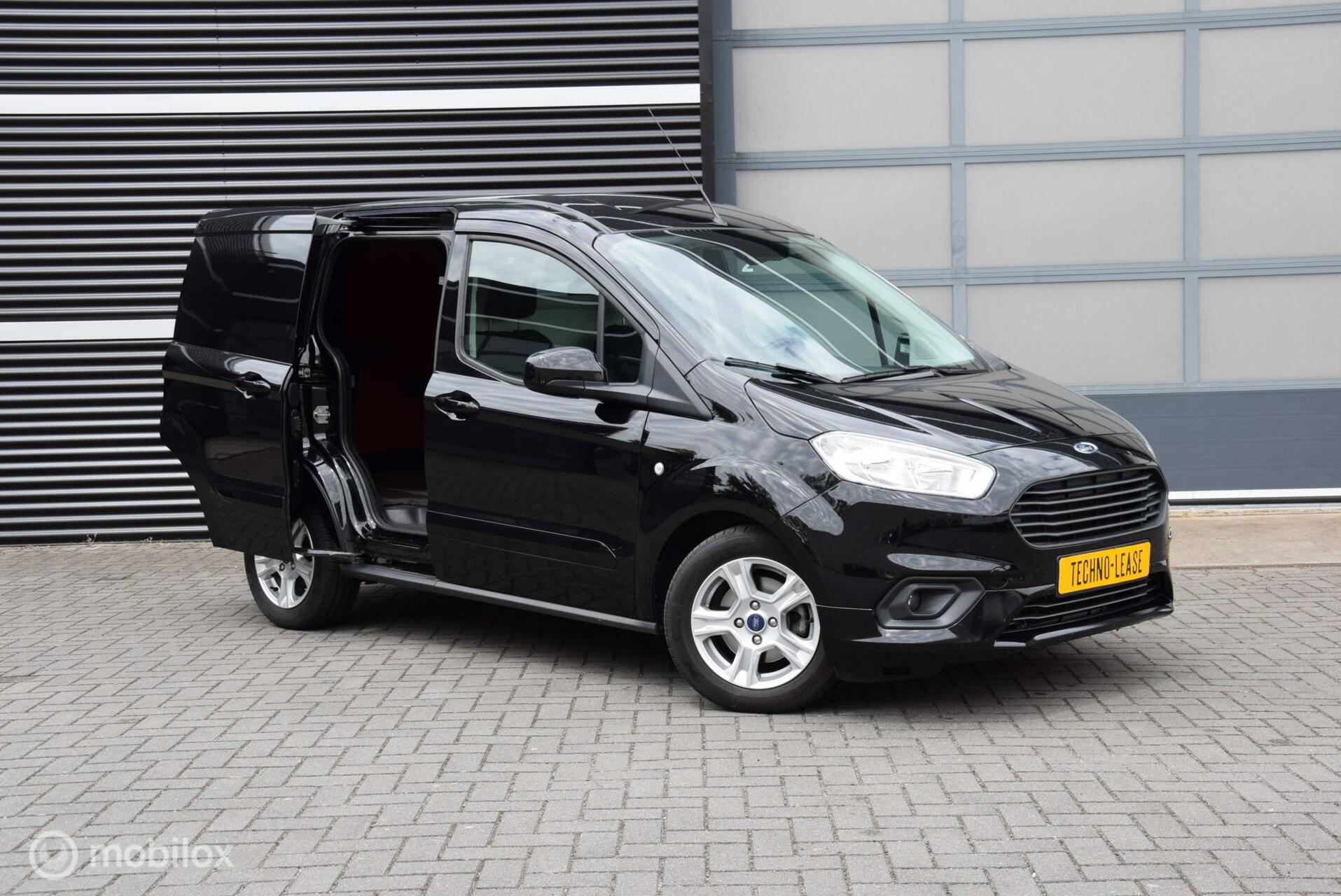 Foto van Ford Transit Courier