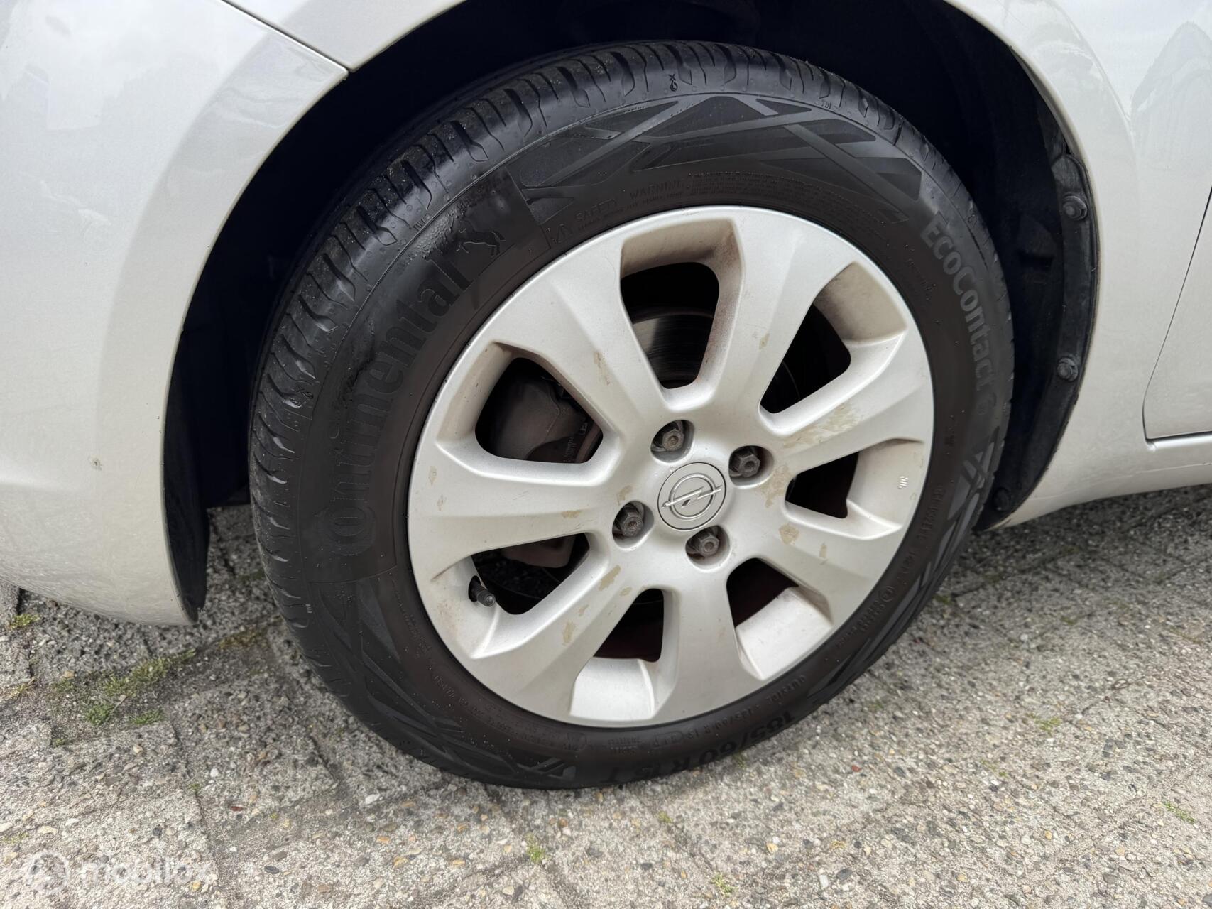 Foto van Opel Agila