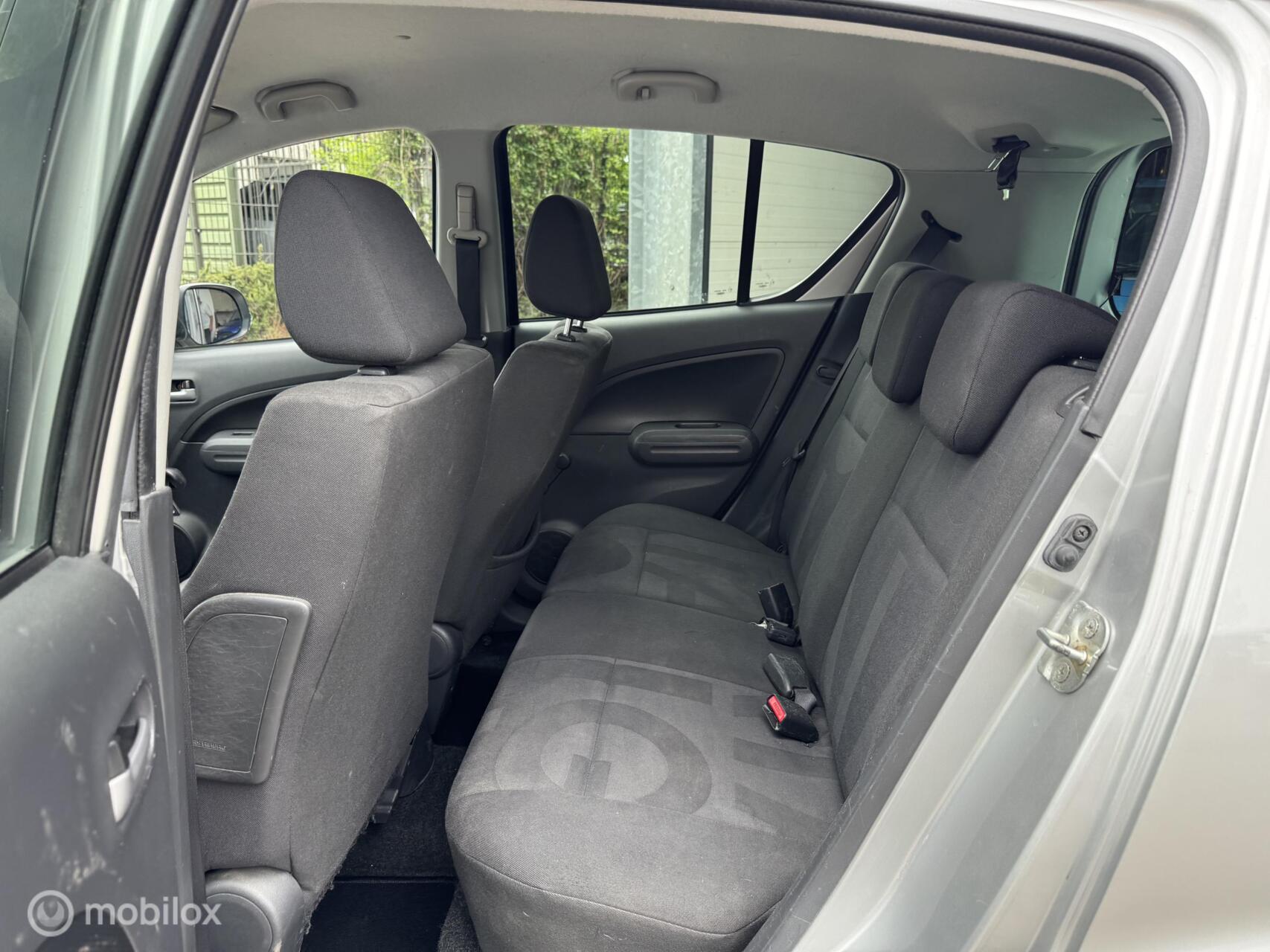 Foto van Opel Agila