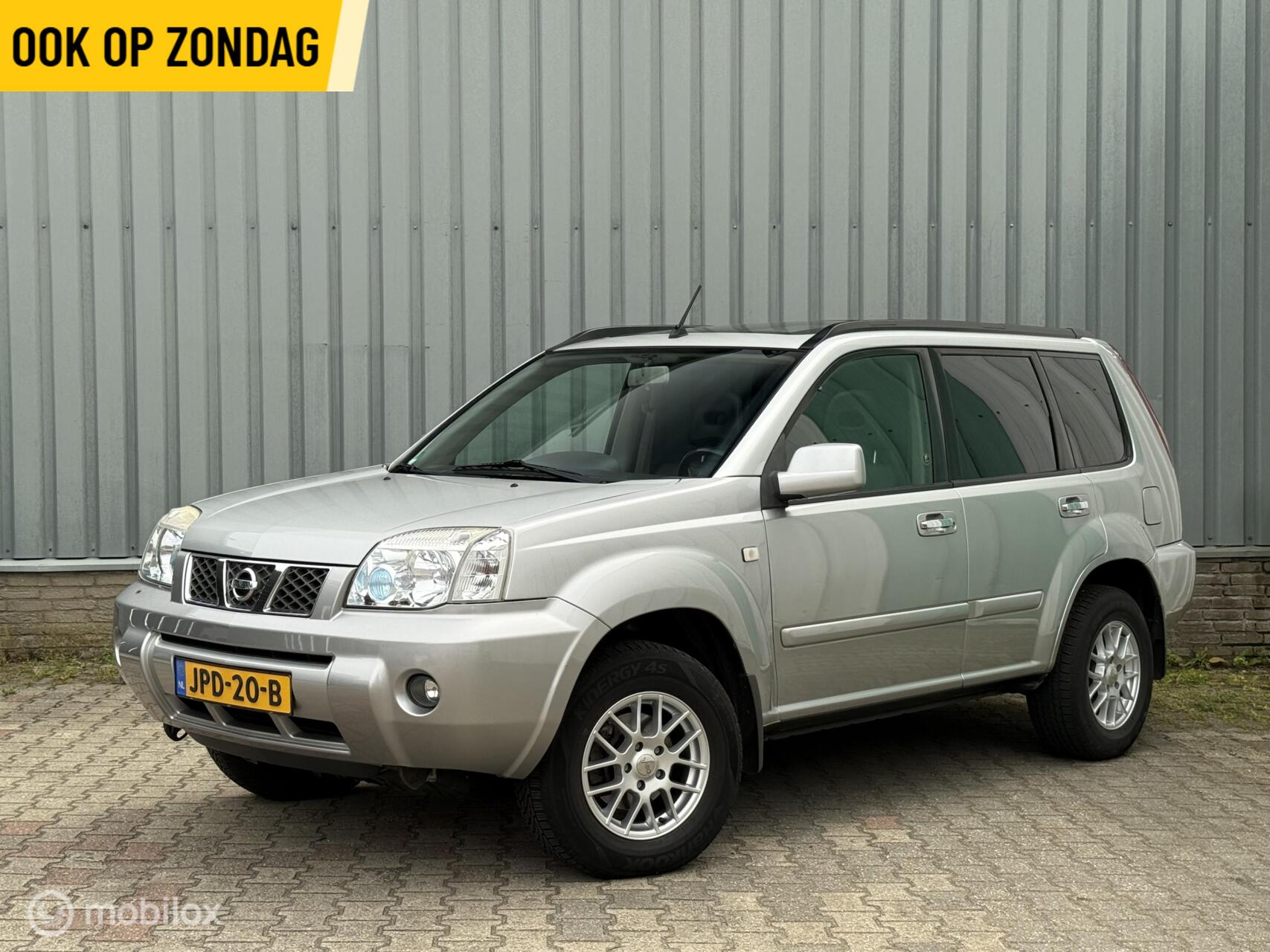 Nissan Nissan X-trail 2.5 Sport 4x4 | Pano | Leer 2004 - voorkant