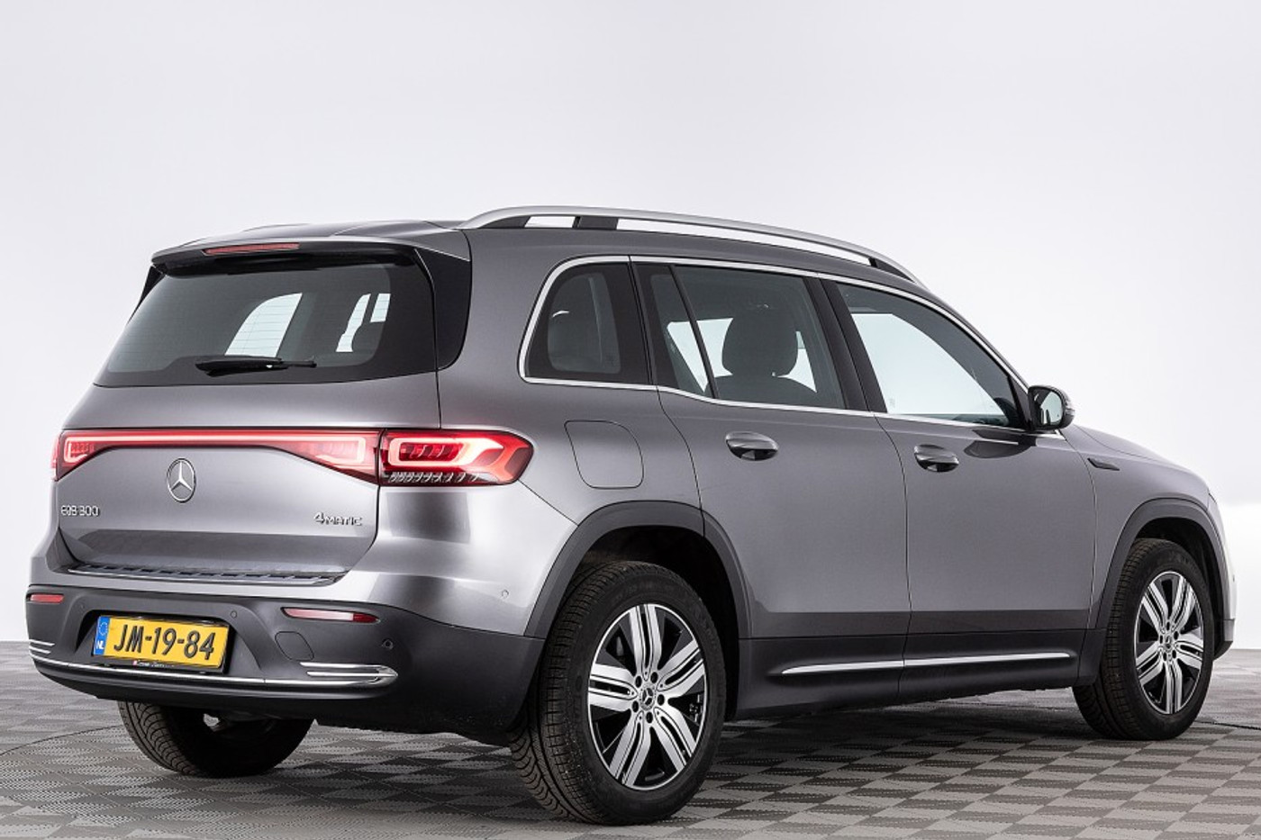 Foto van Mercedes-Benz Eqb 300 4Matic