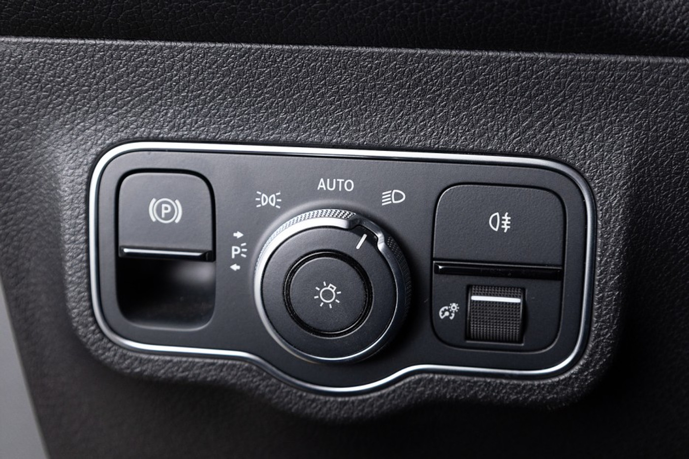 Foto van Mercedes-Benz Eqb 300 4Matic