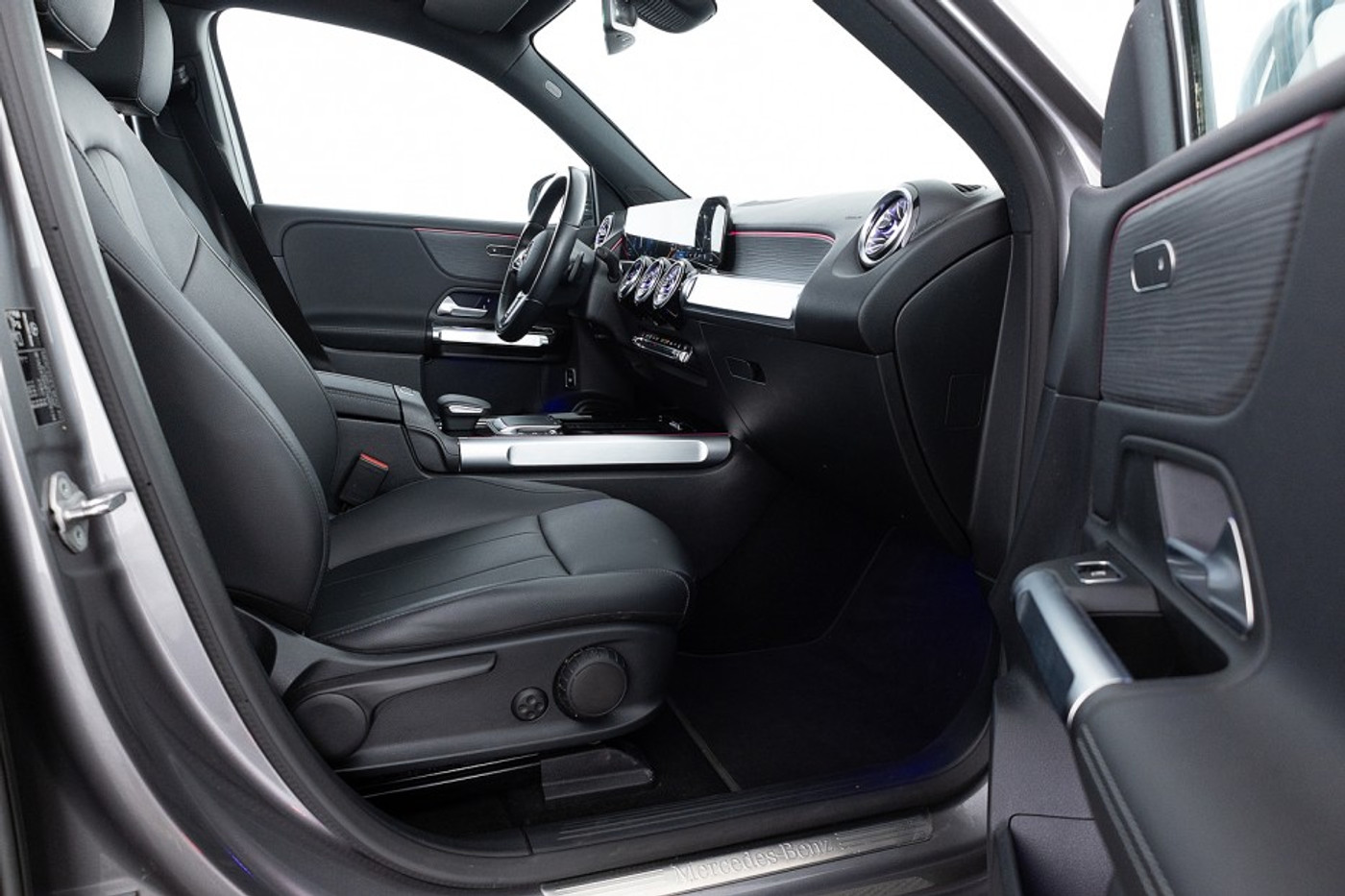 Foto van Mercedes-Benz Eqb 300 4Matic