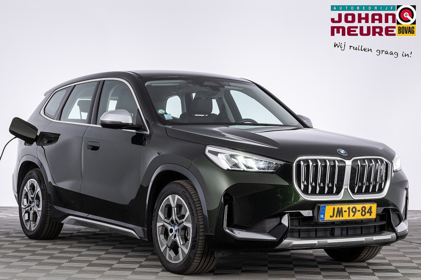 BMW Ix1 xDrive30 Launch Edition 67 kWh *SOH 98%* LEDER | CAMERA | Full LED *BEVRIJDINGSDAG 05 mei OPEN!* 2023 - voorkant