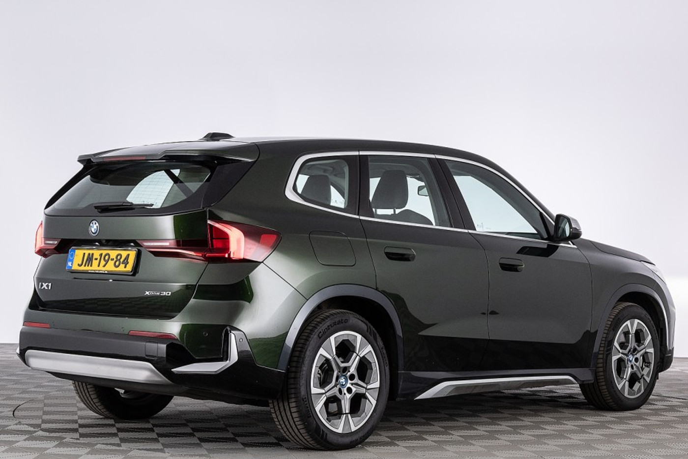 Foto van BMW Ix1