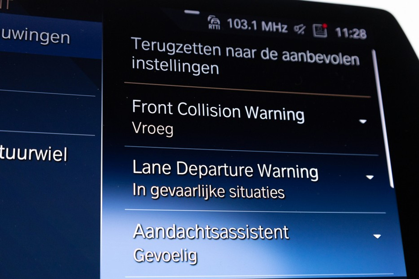 Foto van BMW Ix1
