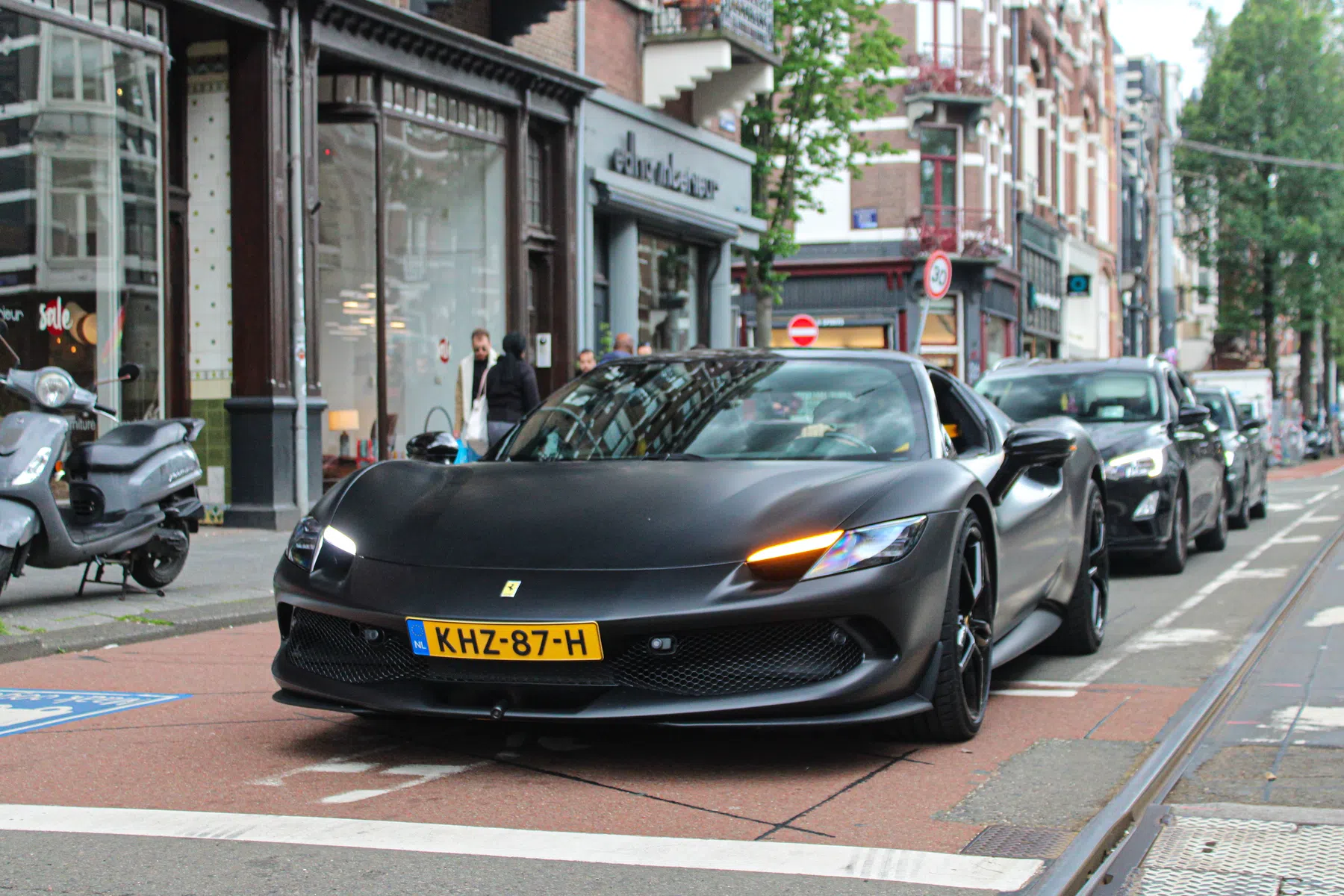 Foto van FERRARI 296 GTB