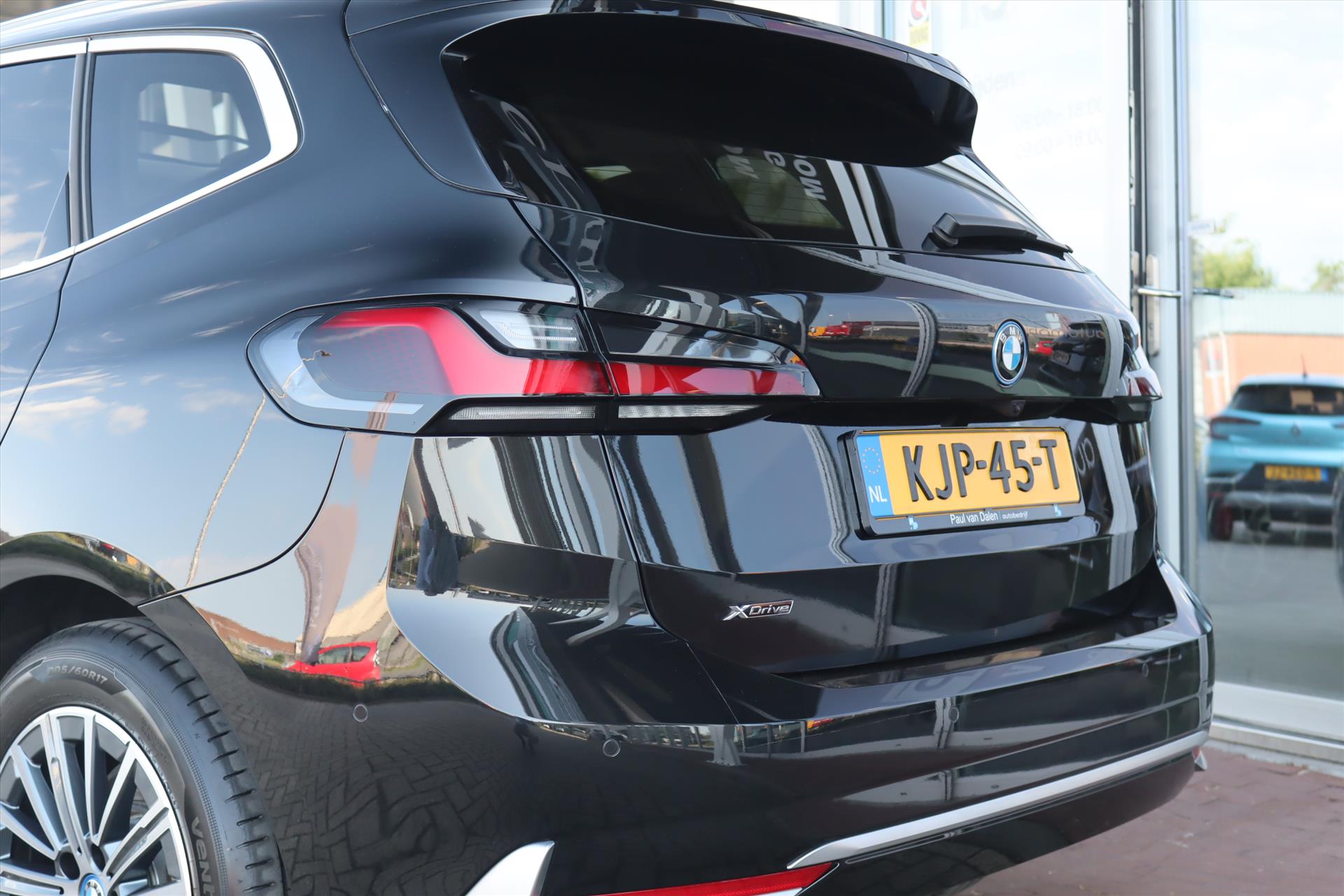 Foto van BMW 225e xDrive Active Tourer