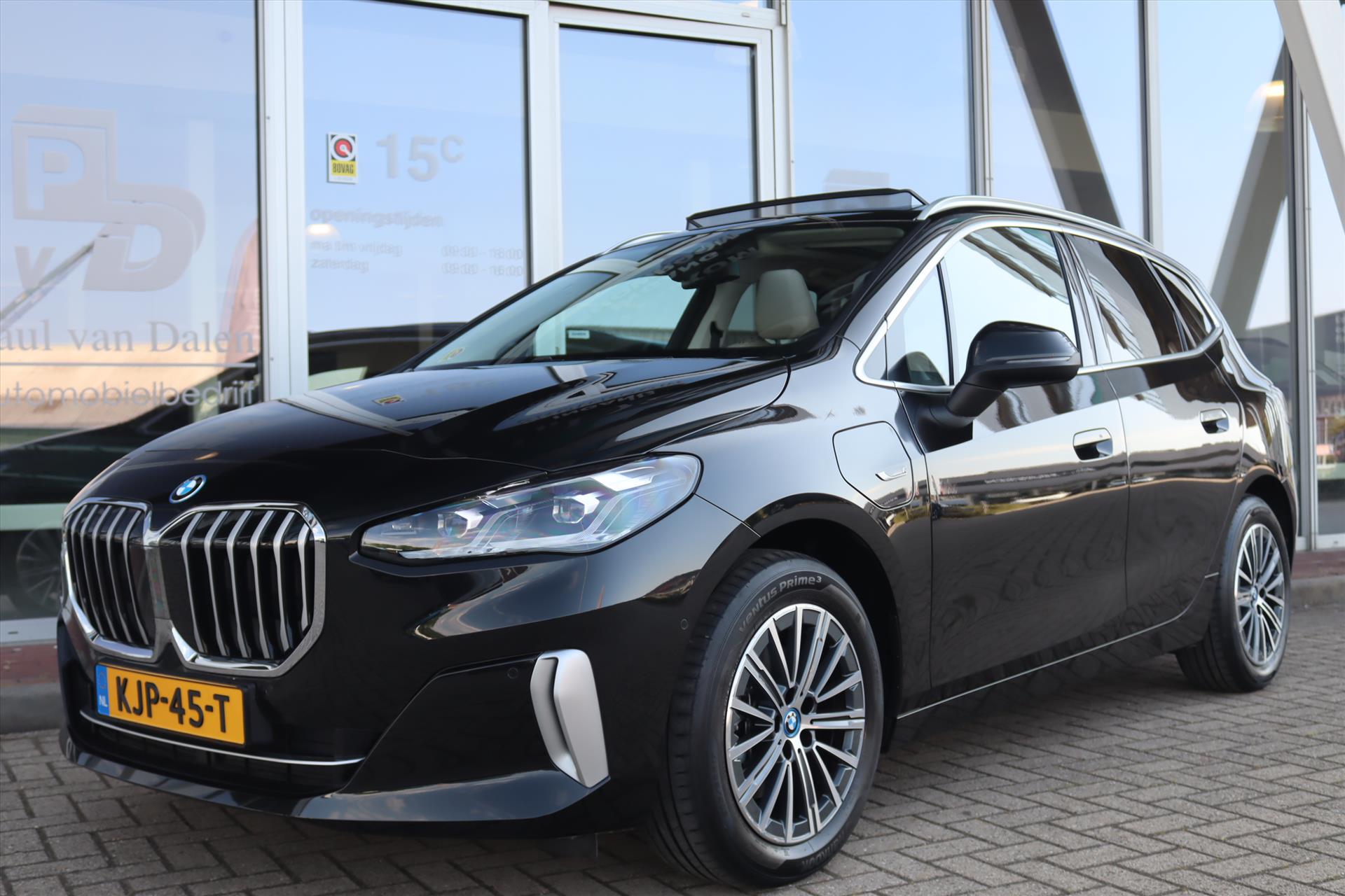 Foto van BMW 225e xDrive Active Tourer