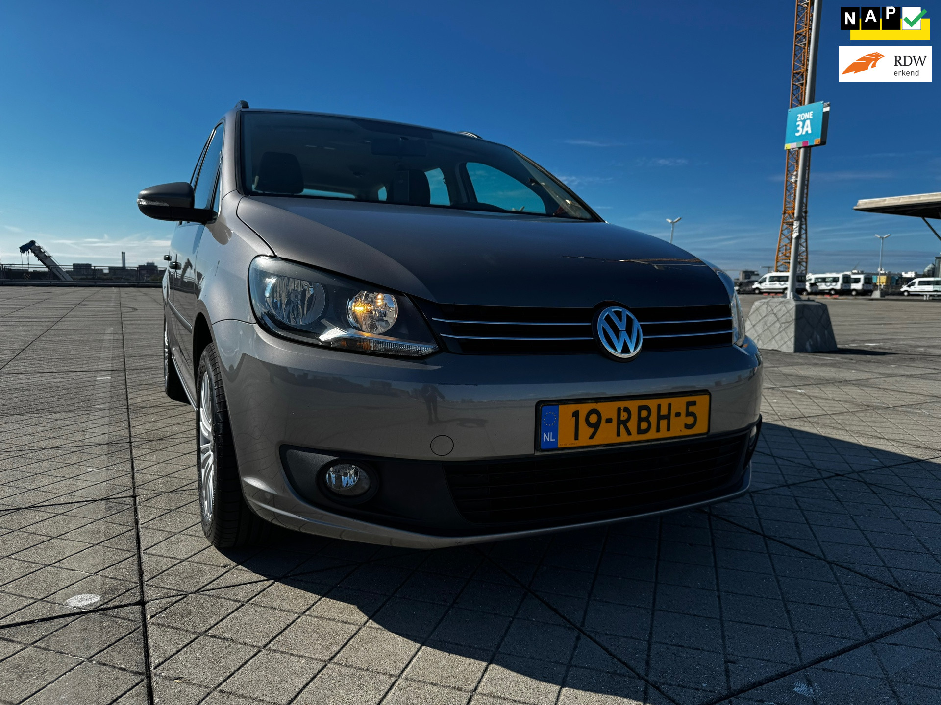 Foto van VOLKSWAGEN TOURAN