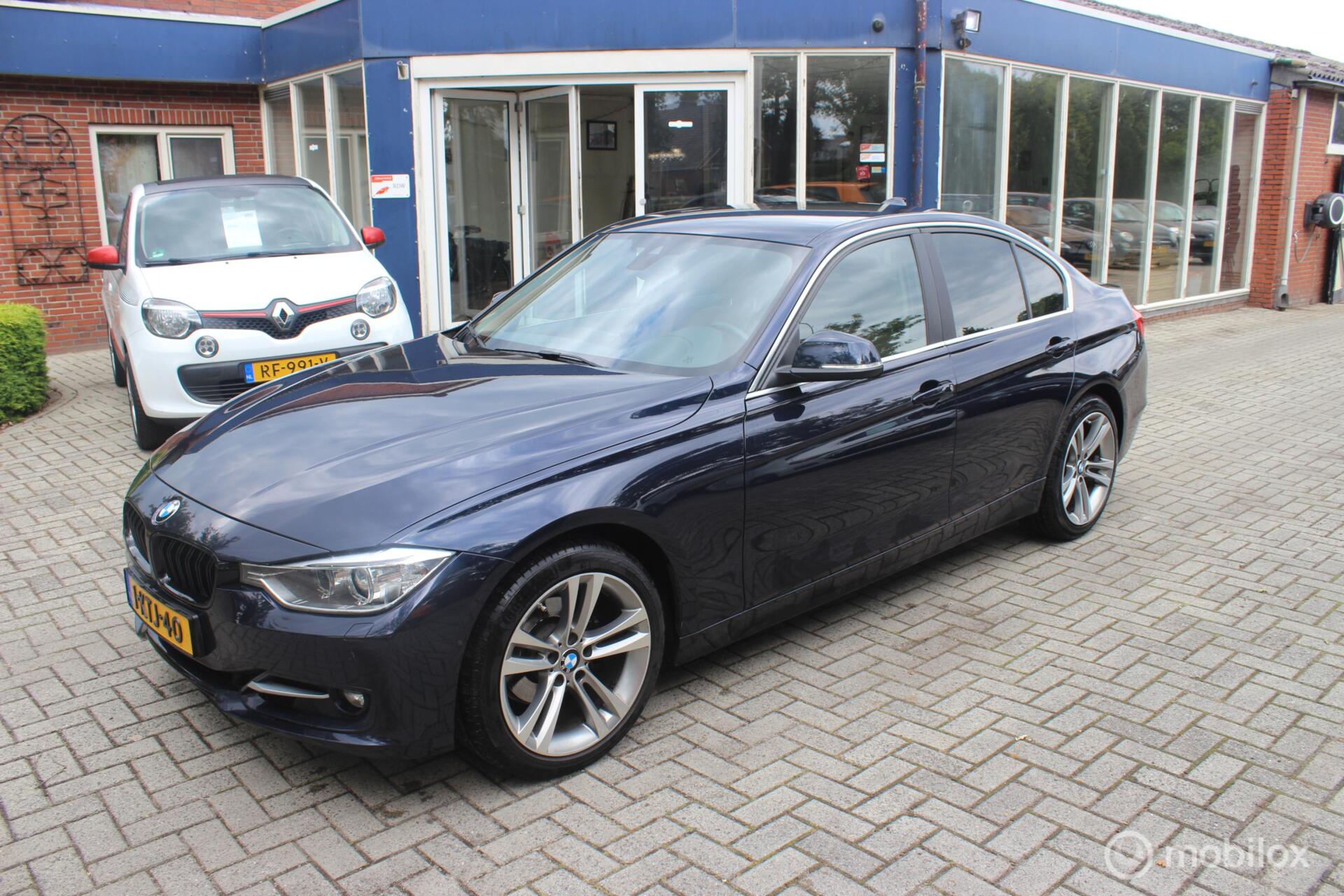 BMW 316i 316i High Executive 2013 - voorkant