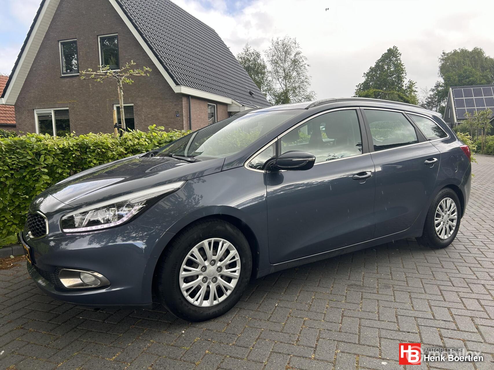 Kia Cee D 1.6 GDI Business Pack 2013 - voorkant