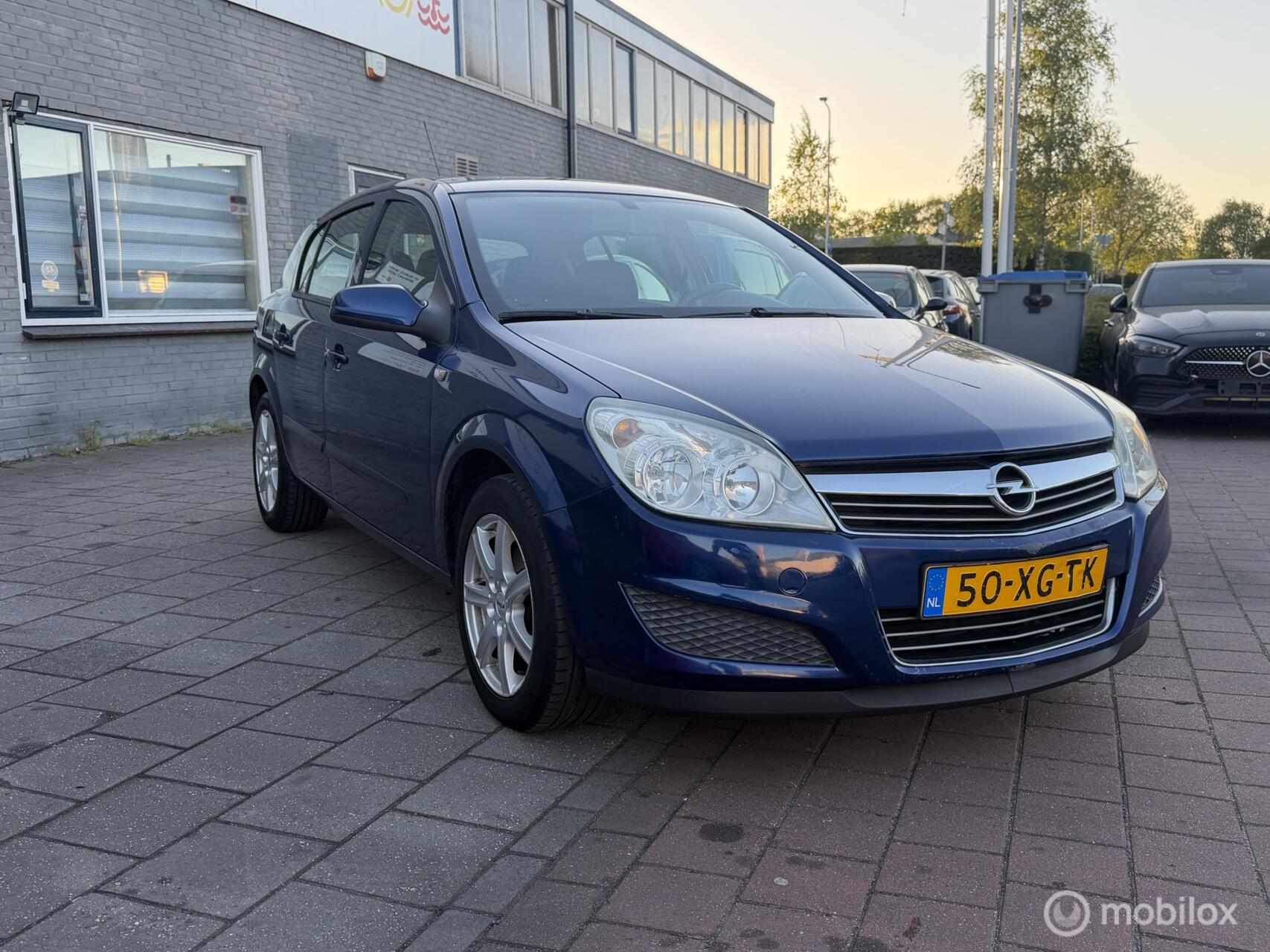 Opel Astra 1.6 Business 2007 - voorkant