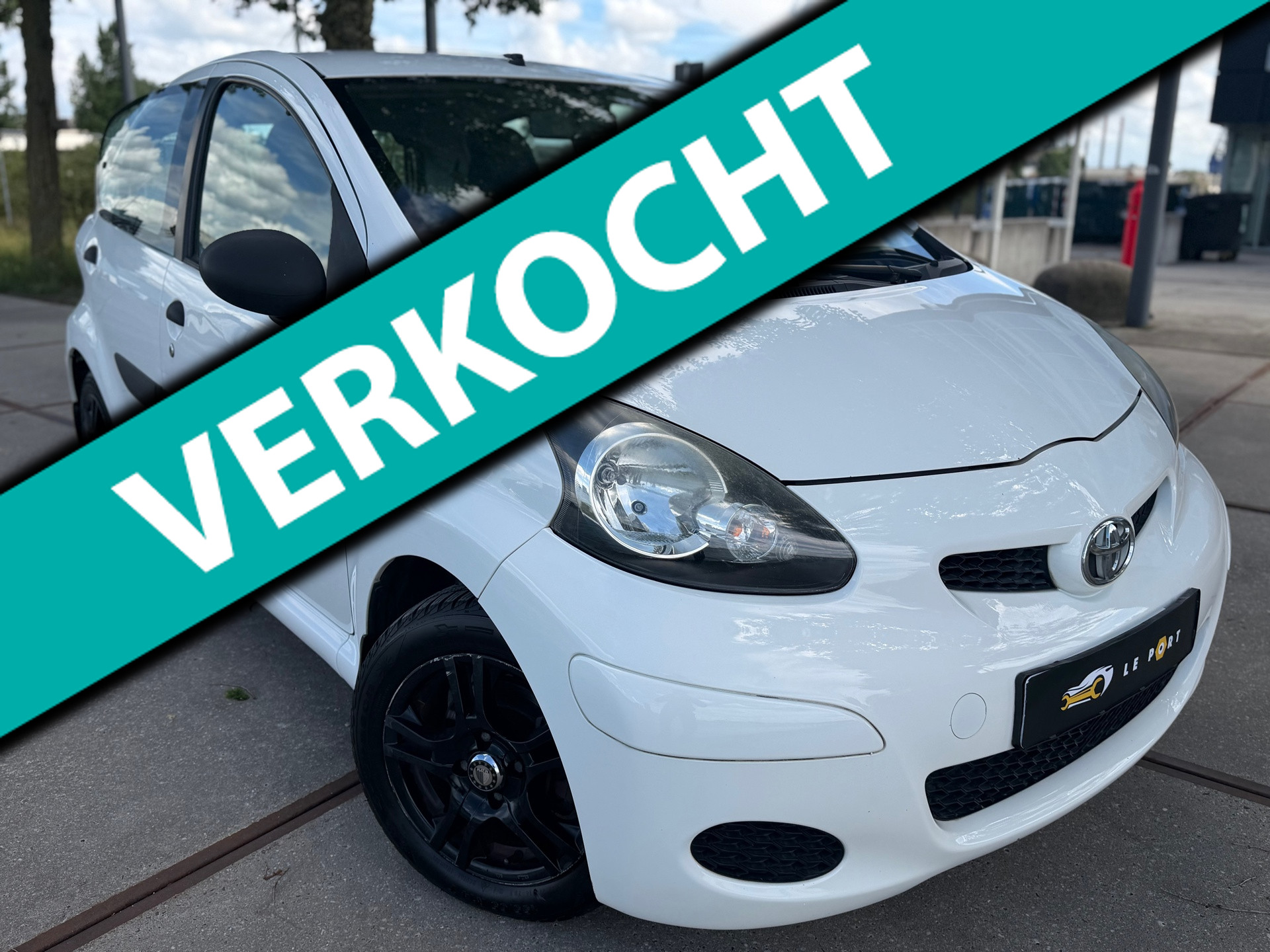 Toyota Toyota Aygo | 1.0 | 2010 | 5DRS | NWE APK | 1 EIGENAAR | VELGEN 2010 - voorkant