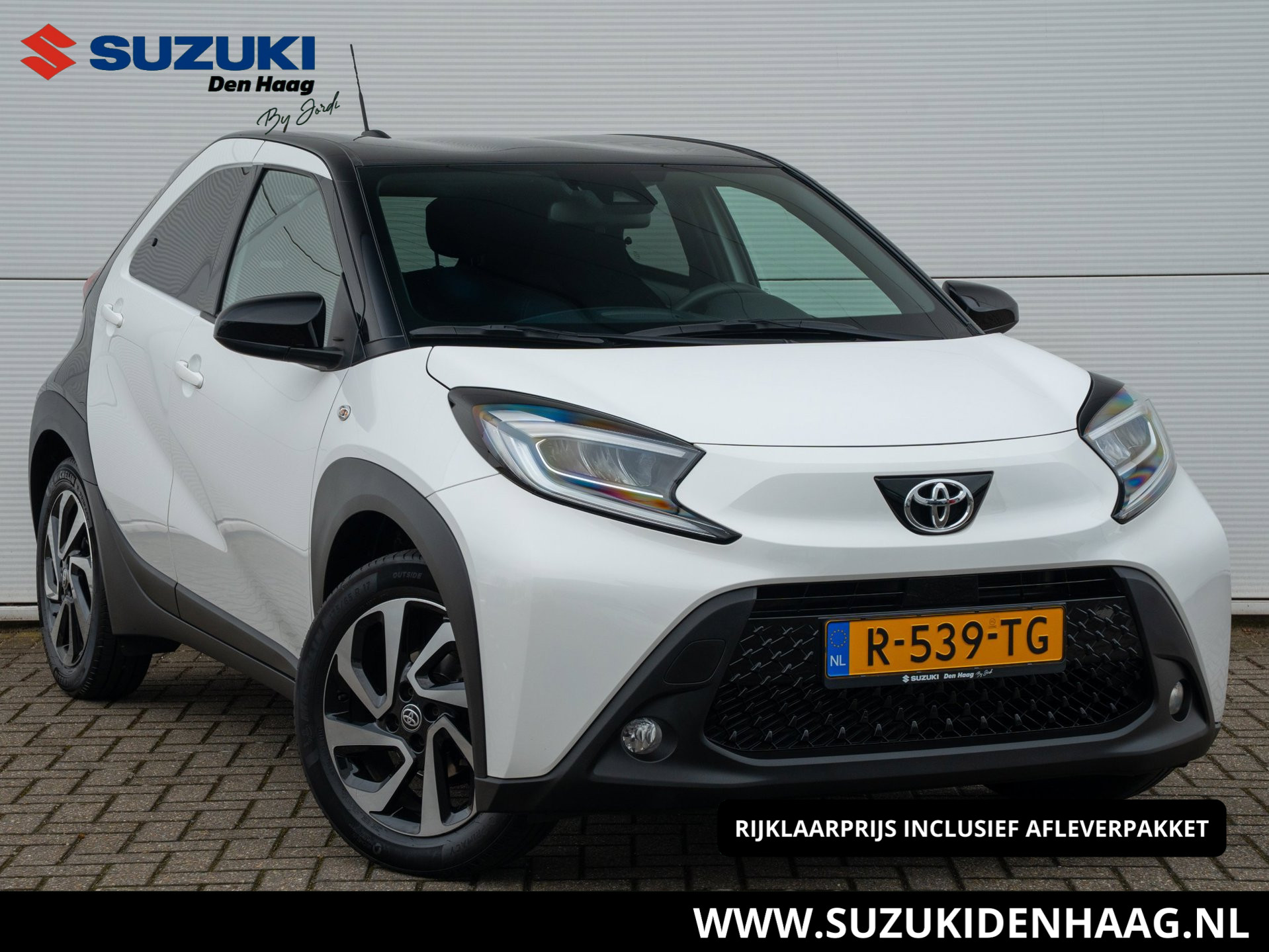 Toyota Toyota Aygo X 1.0 VVT-i S-CVT Pulse Automaat| Stoelverwarming| DAB+| 18'' LM-Velgen| Camera| Adapt-Cruise| Apple/Andriod Carplay | 2022 - voorkant