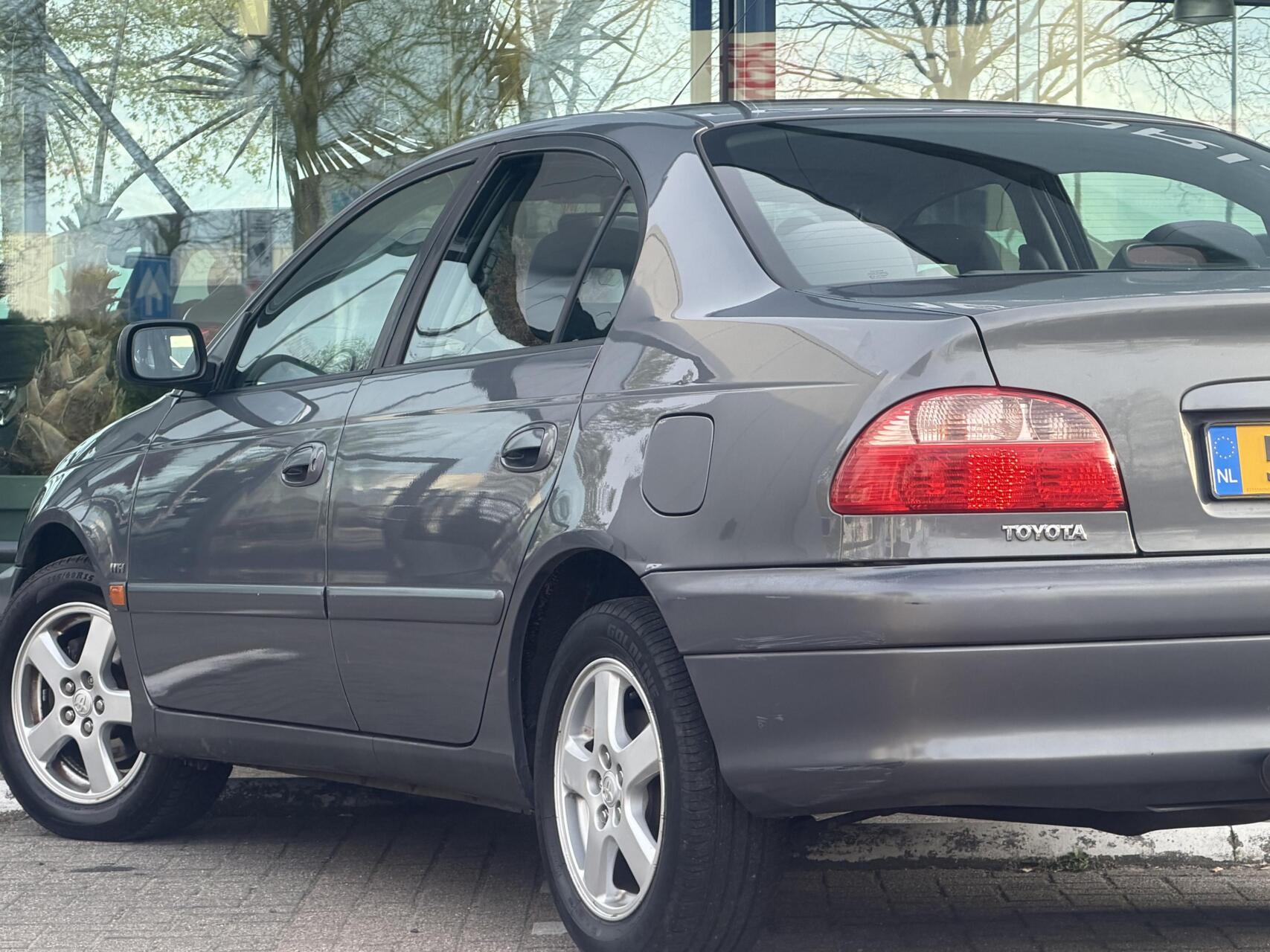 Foto van Toyota Toyota Avensis