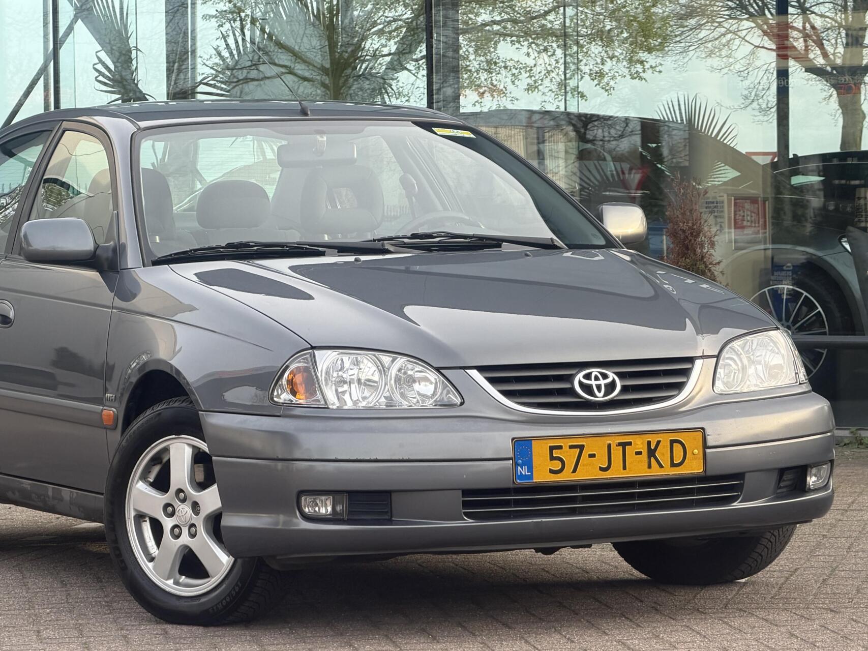 Foto van Toyota Toyota Avensis