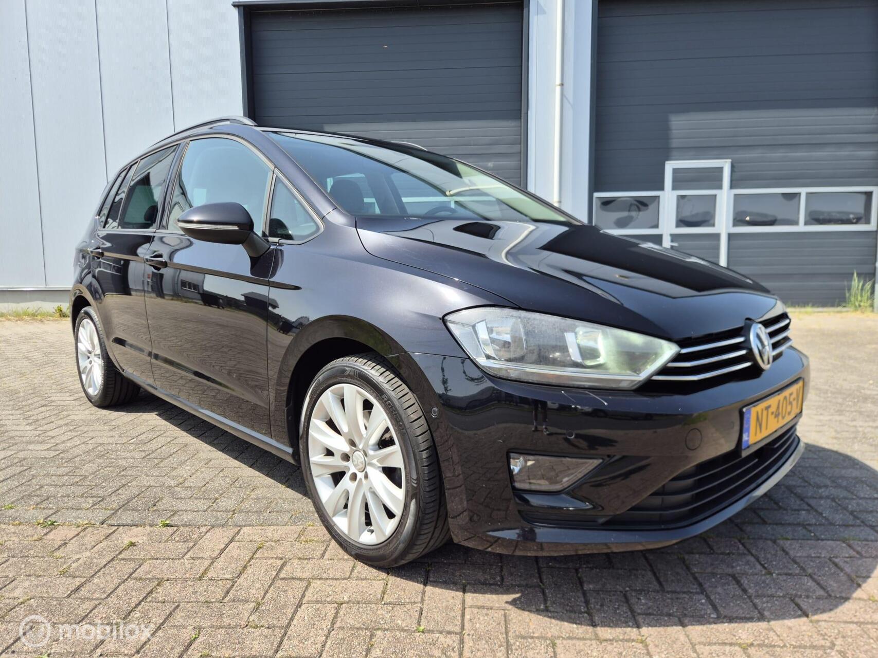 Foto van VOLKSWAGEN GOLF SPORTSVAN