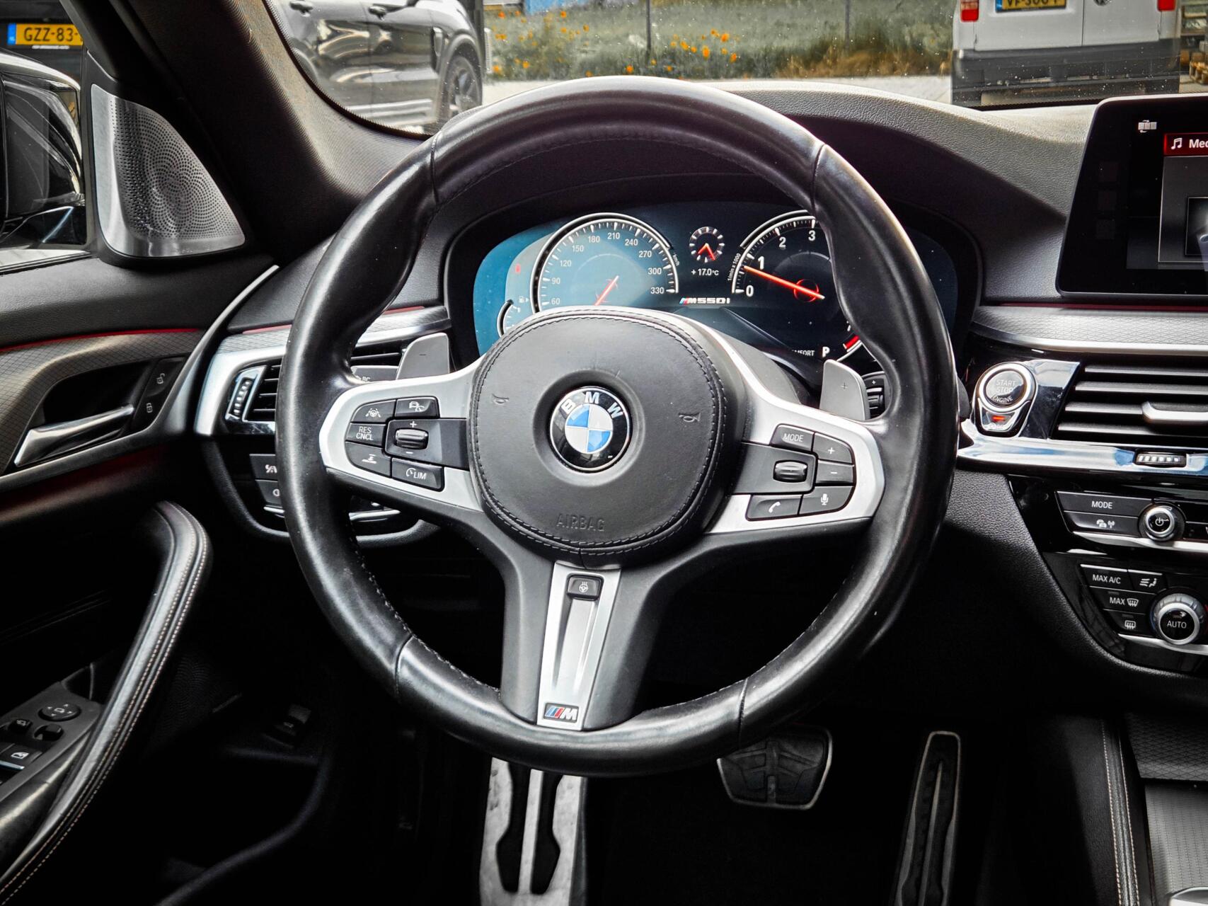 Foto van BMW M550i xDrive