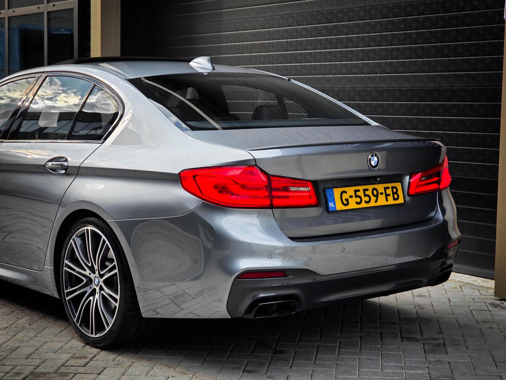 Foto van BMW M550i xDrive