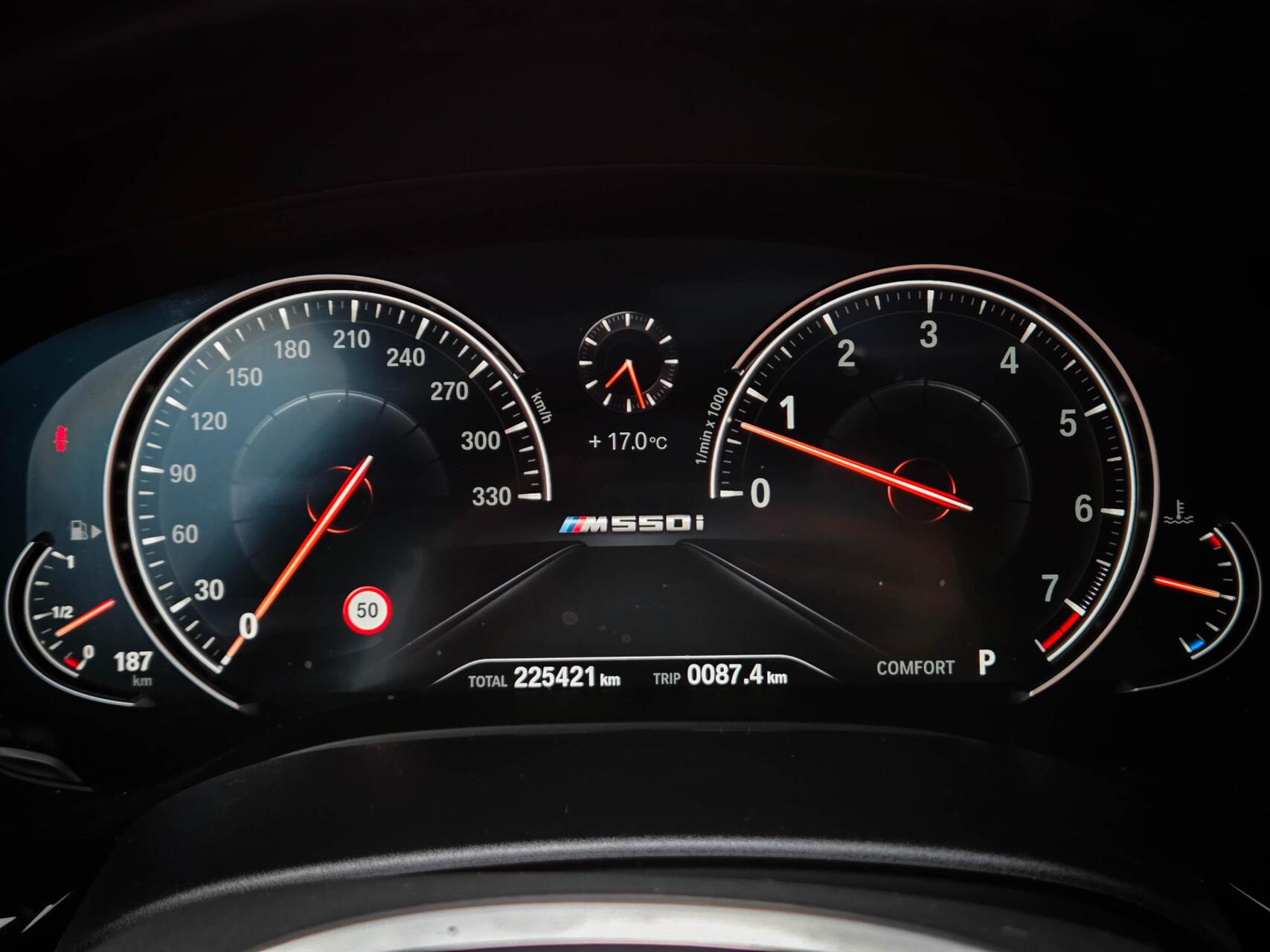 Foto van BMW M550i xDrive
