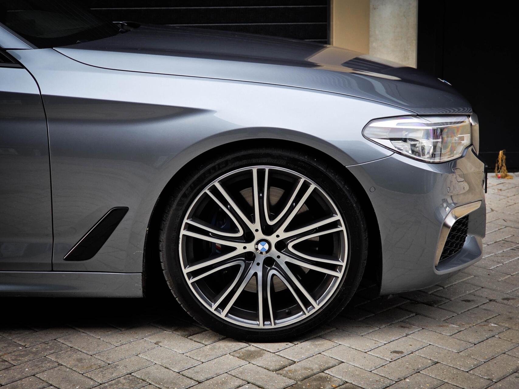 Foto van BMW M550i xDrive