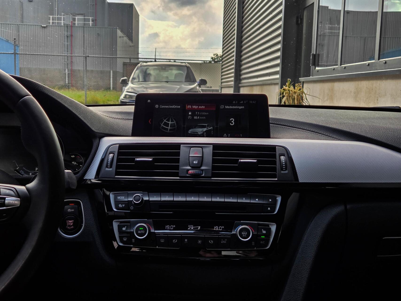 Foto van BMW 318i