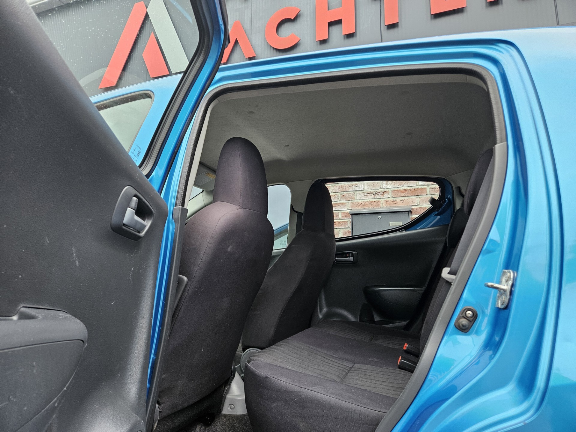 Foto van Nissan Pixo