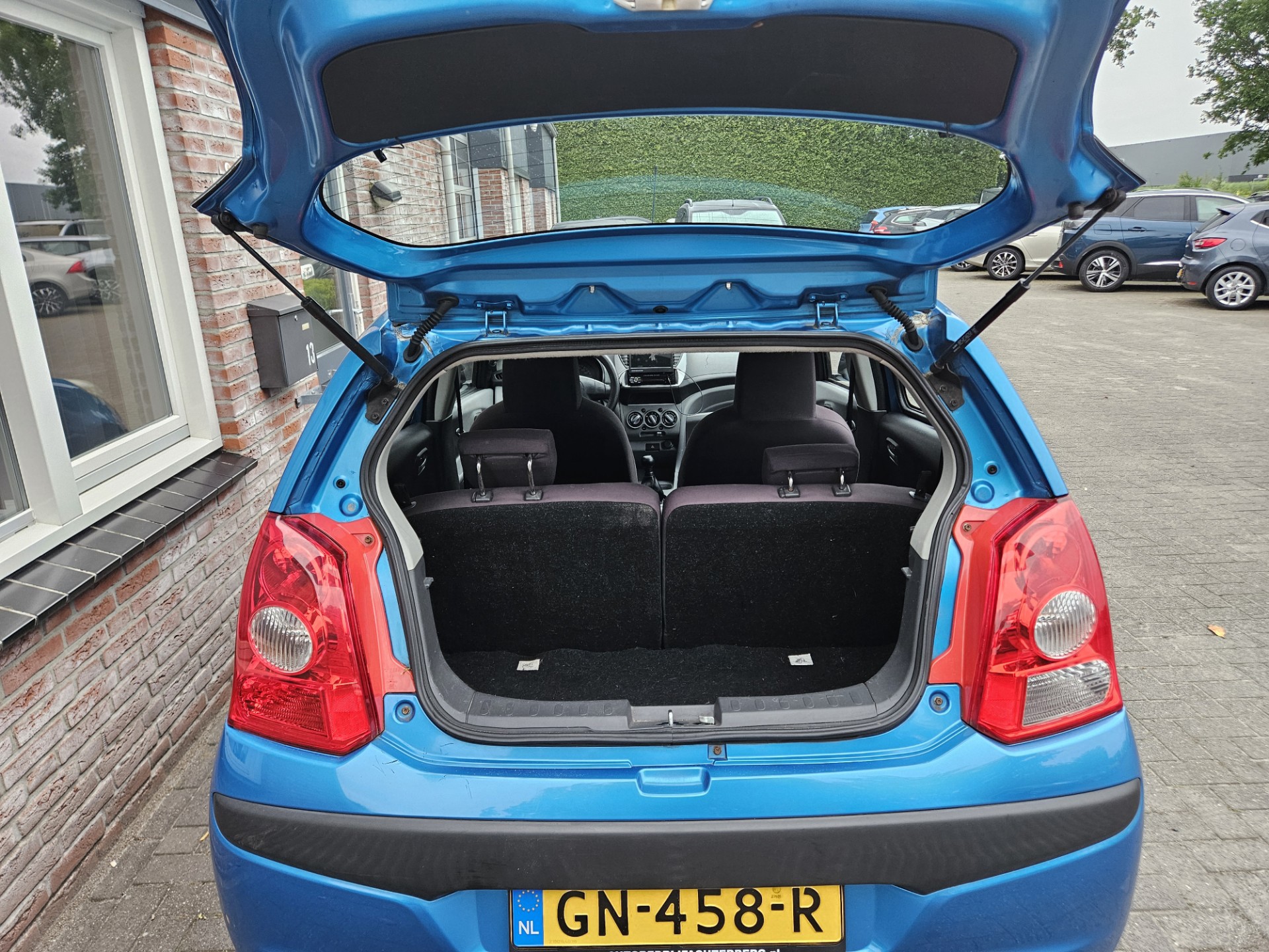 Foto van Nissan Pixo