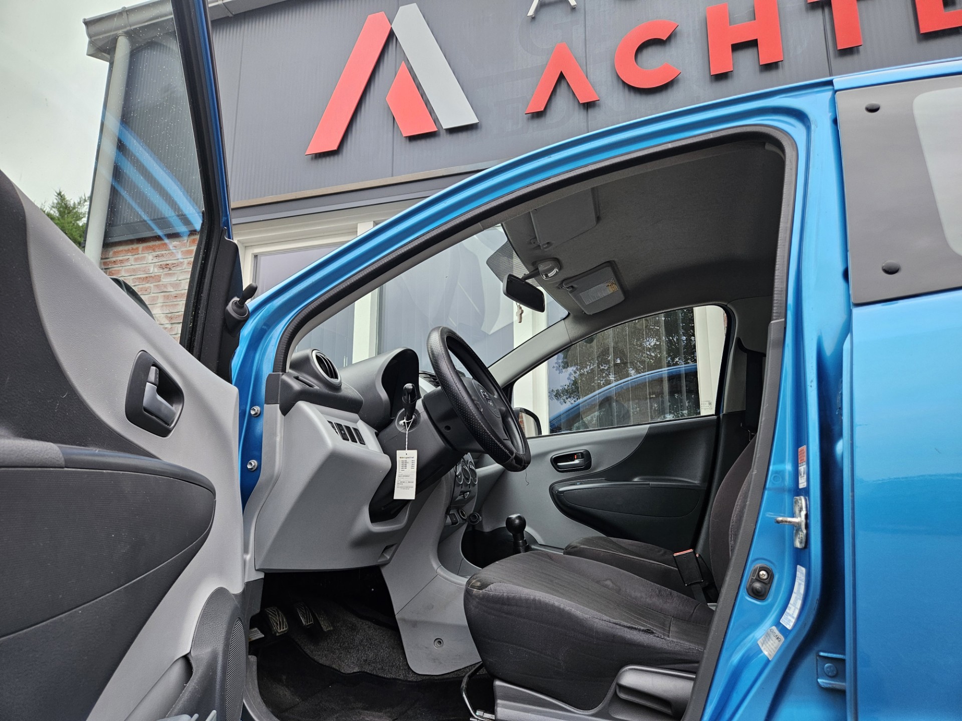 Foto van Nissan Pixo