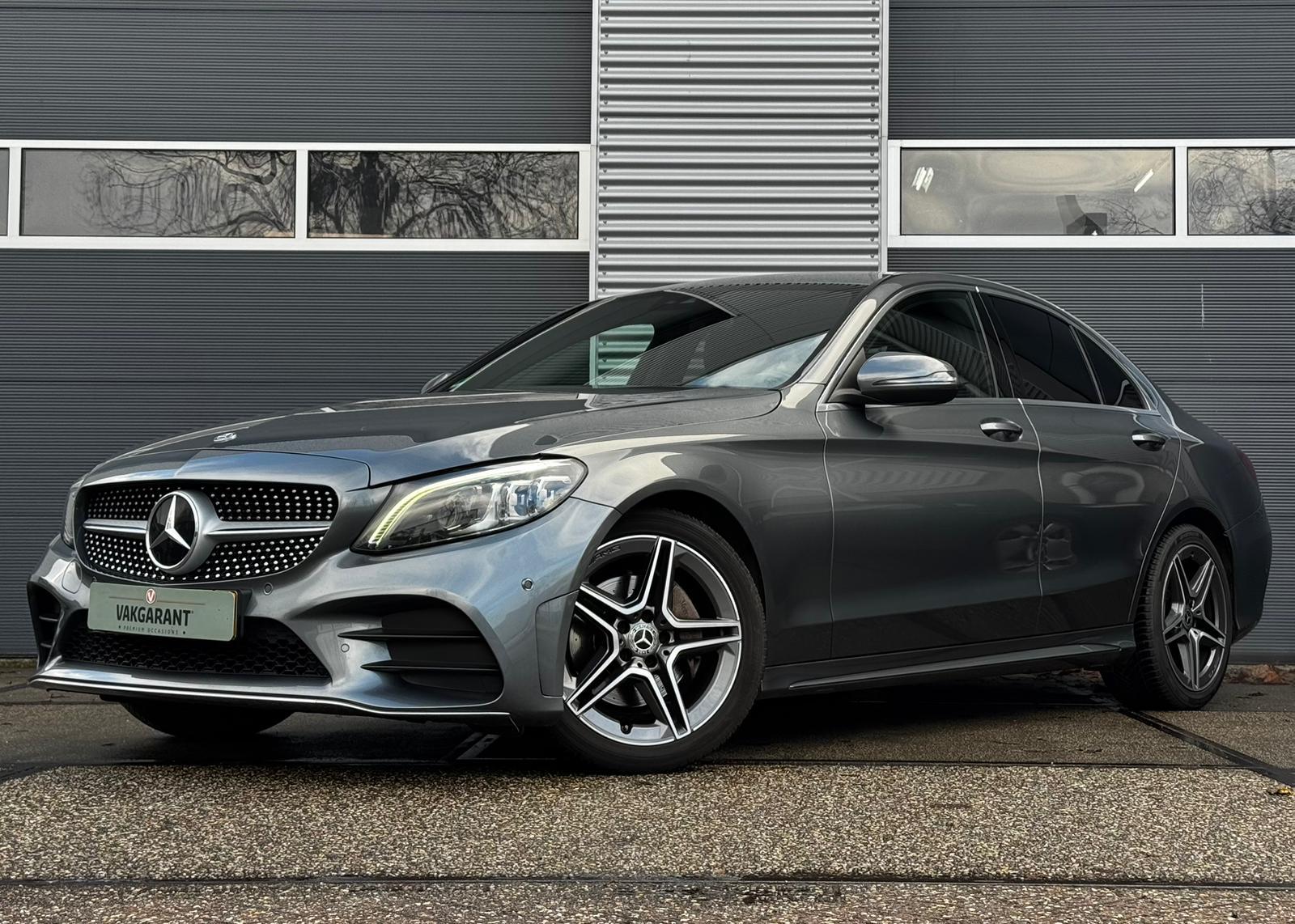 Mercedes-Benz C-klasse 180 Business Solution AMG 2020 - voorkant