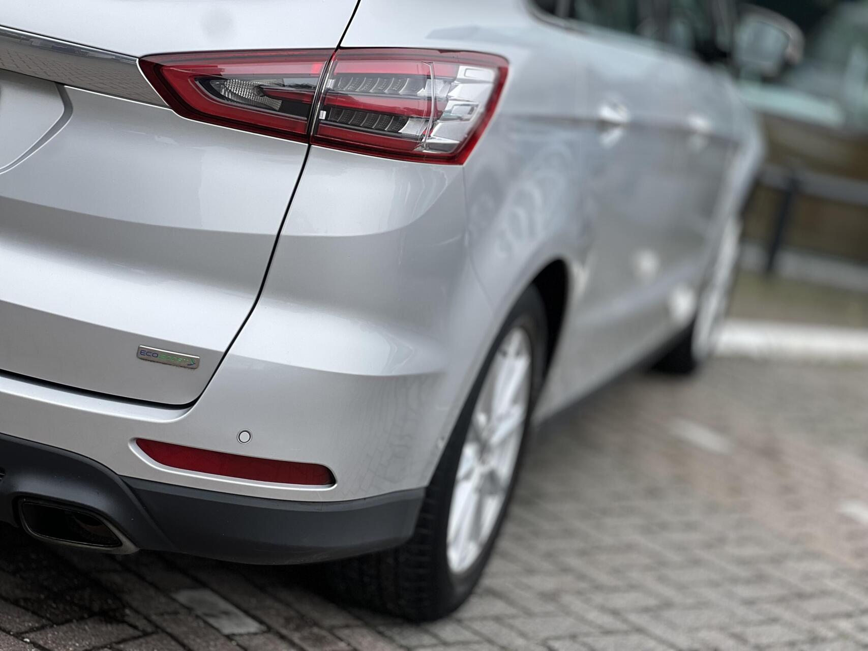 Foto van Ford S-max
