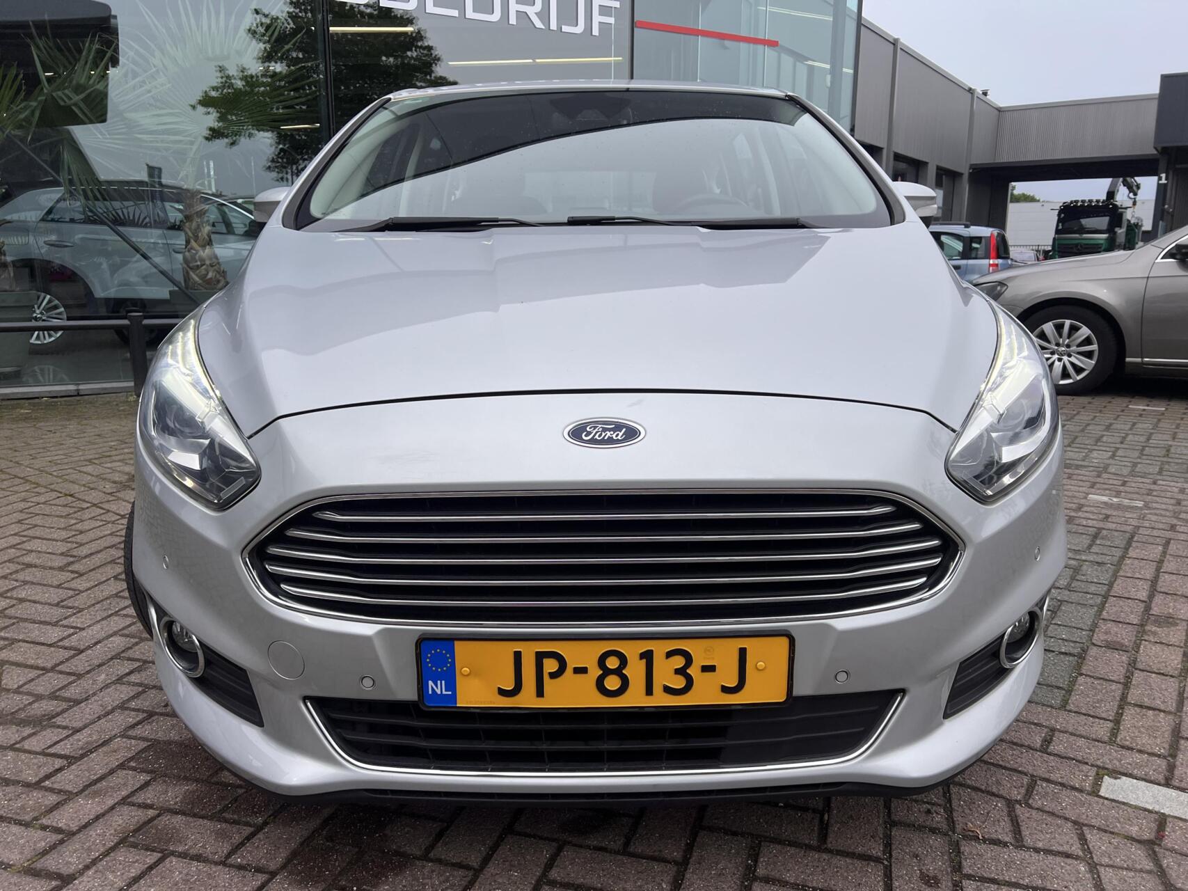 Foto van Ford S-max