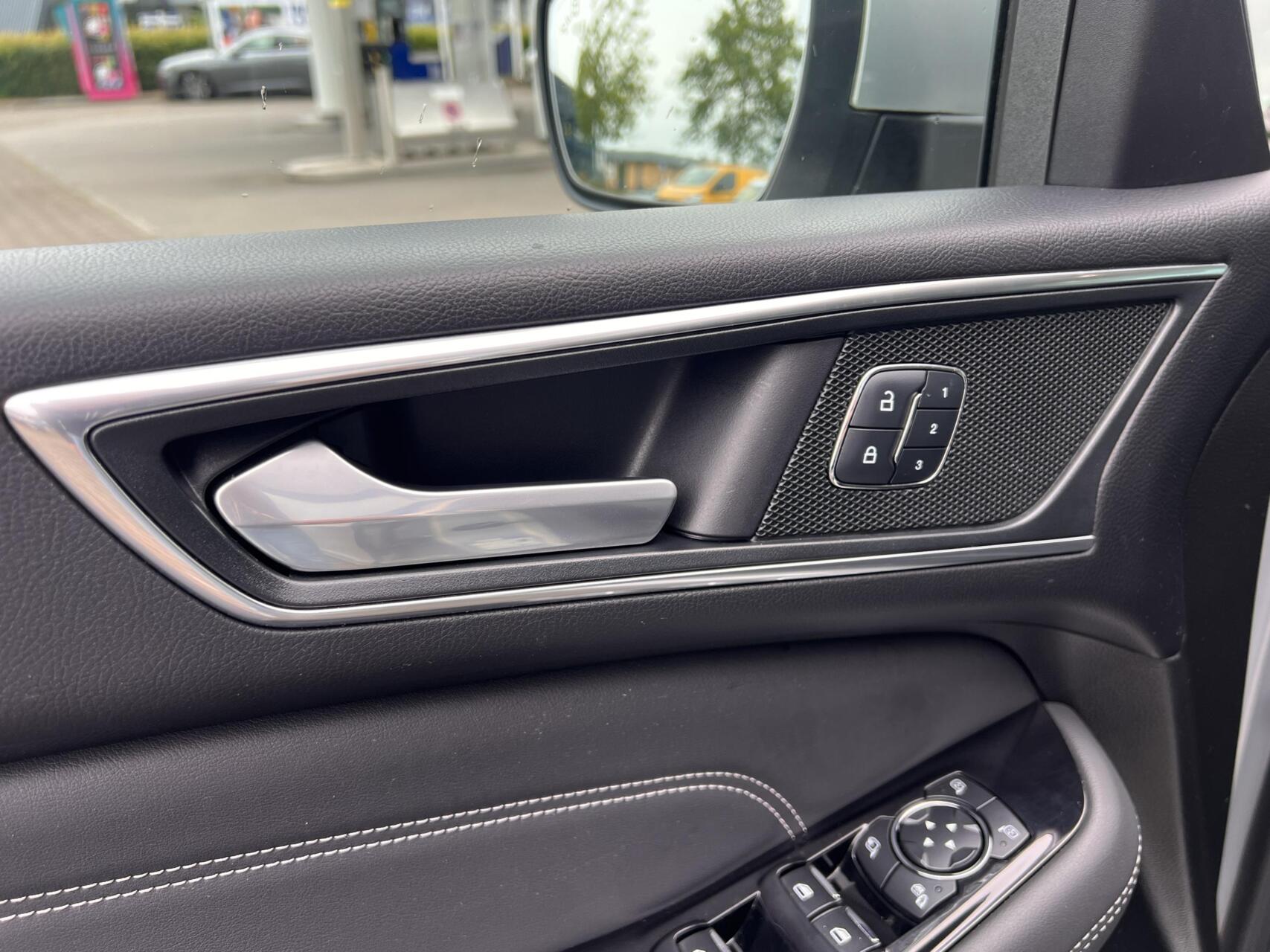 Foto van Ford S-max