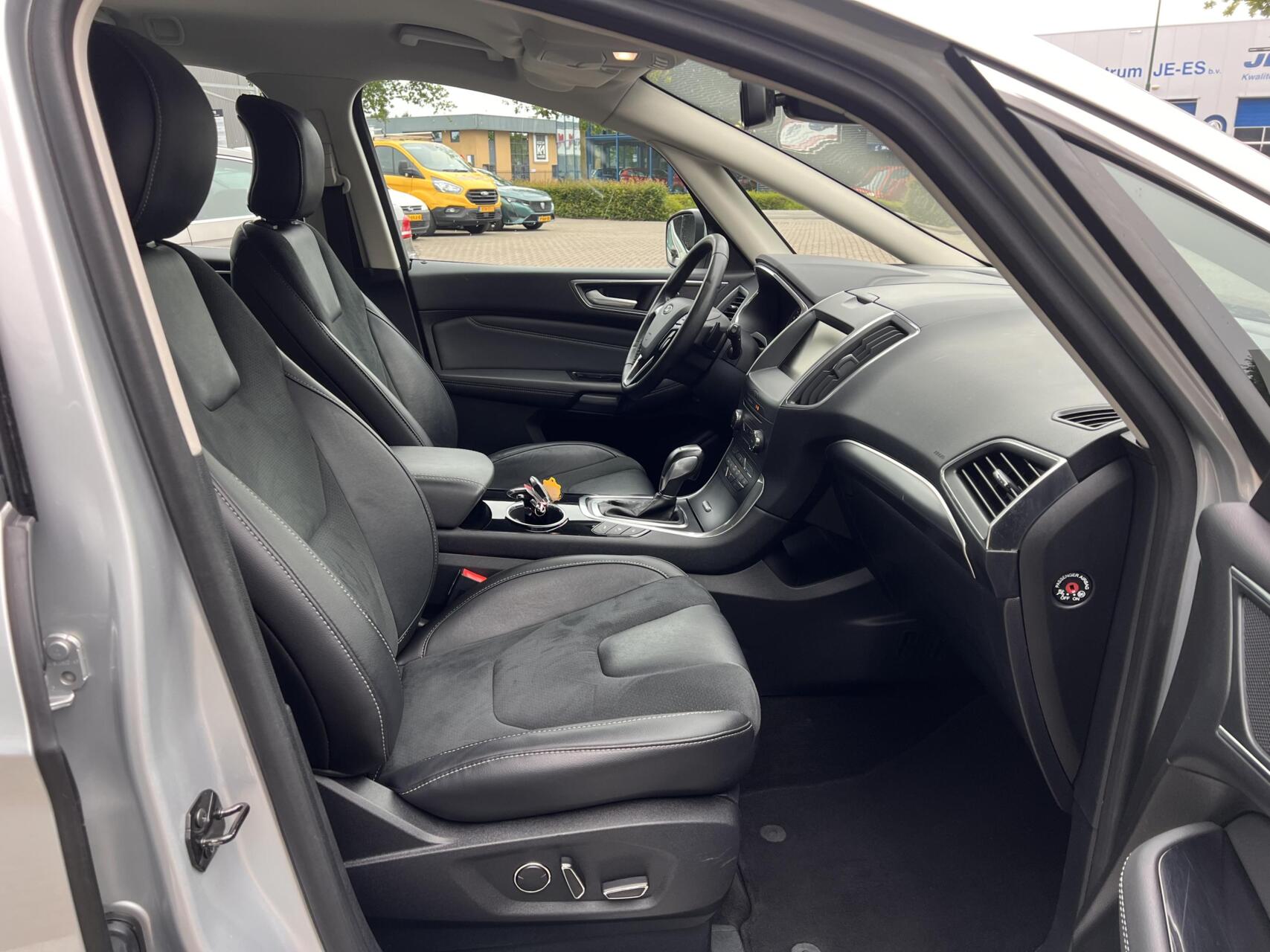 Foto van Ford S-max