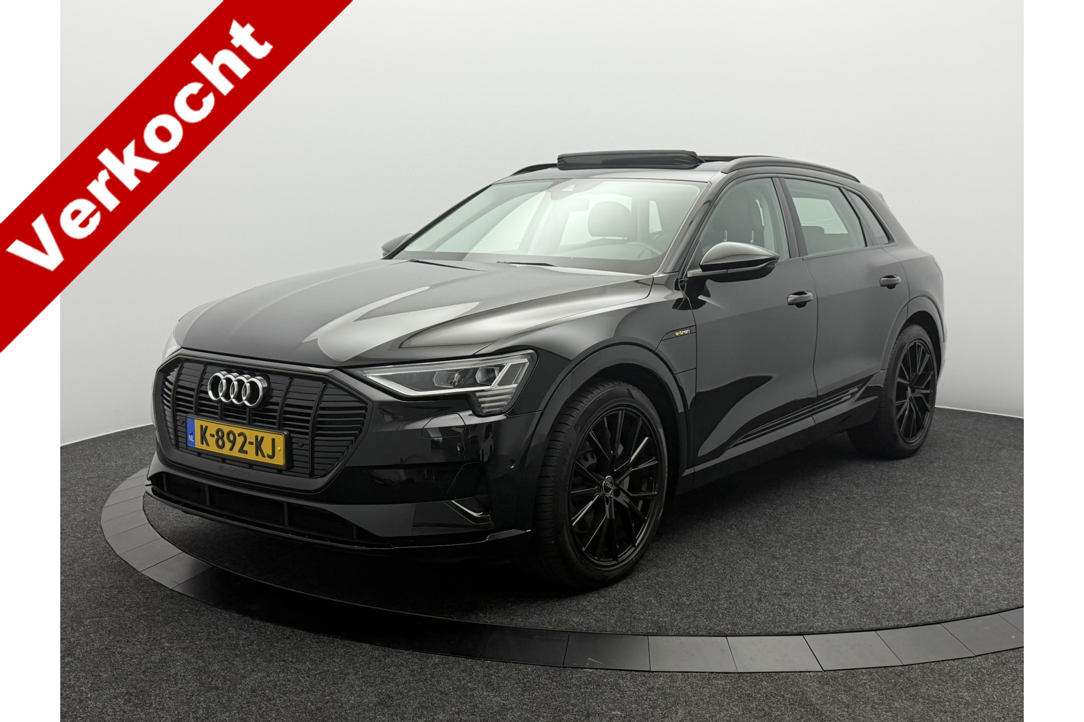 Audi E-tron 50 50 quattro Business edition Plus 71 kWh SOH 97,8% | Panoramadak | Camera | Leer | Sfeerverlichting | Navigatie 2020 - voorkant