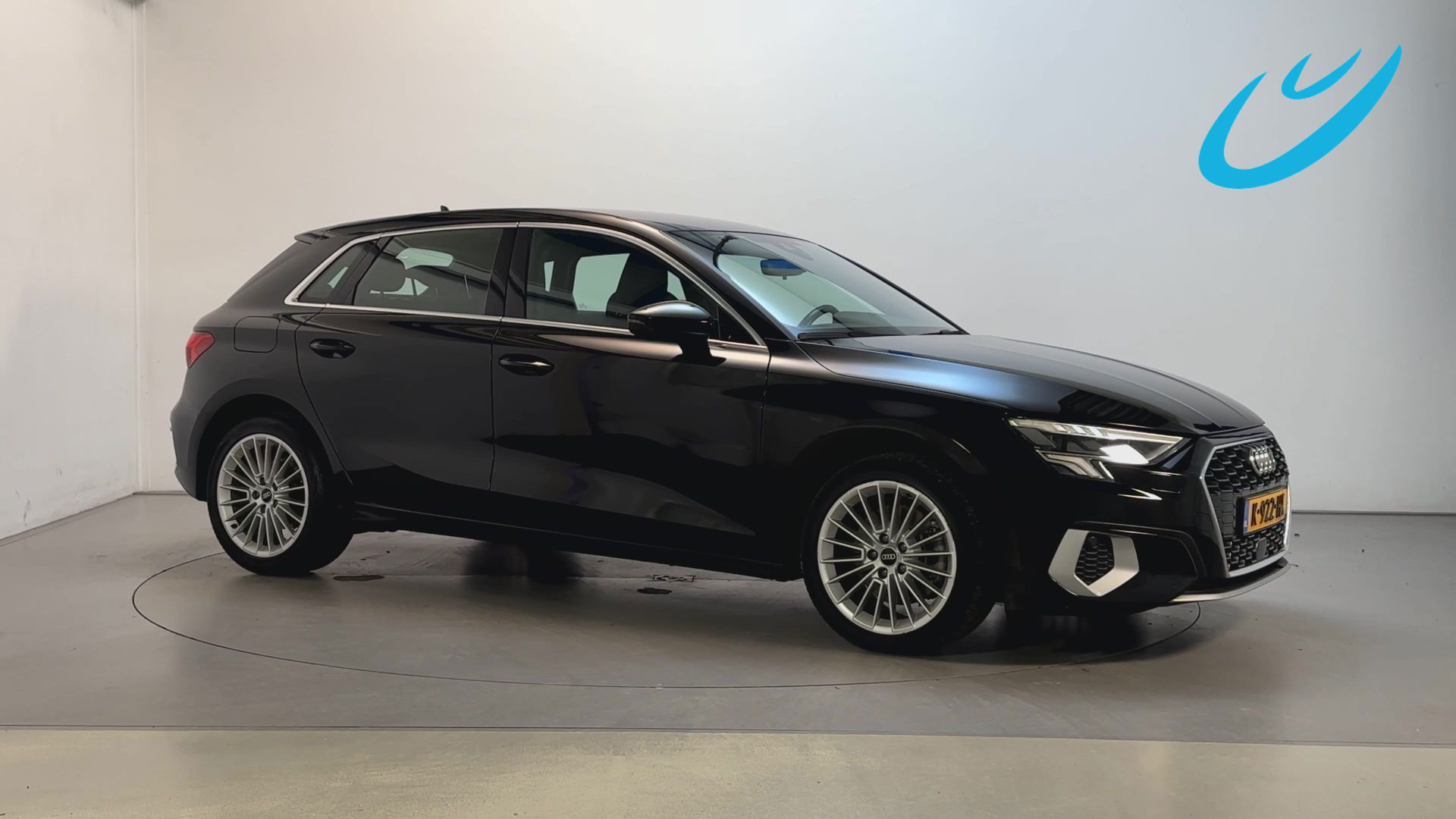 Audi A3 Sportback 30 TFSI S-Tronic Business Edition LED Navigatie DAB+ App-Connect 2021 - voorkant