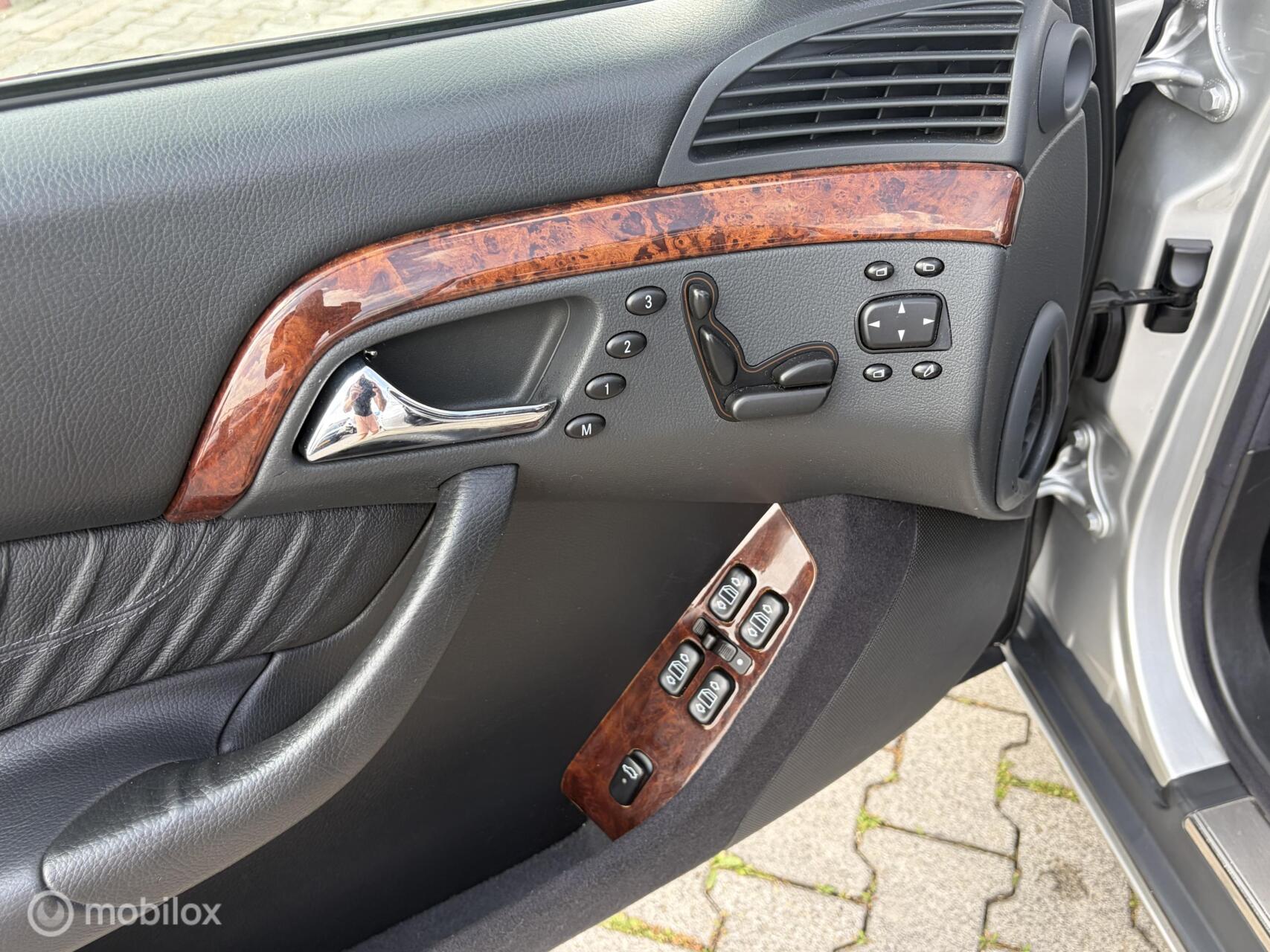 Foto van Mercedes-Benz S 320