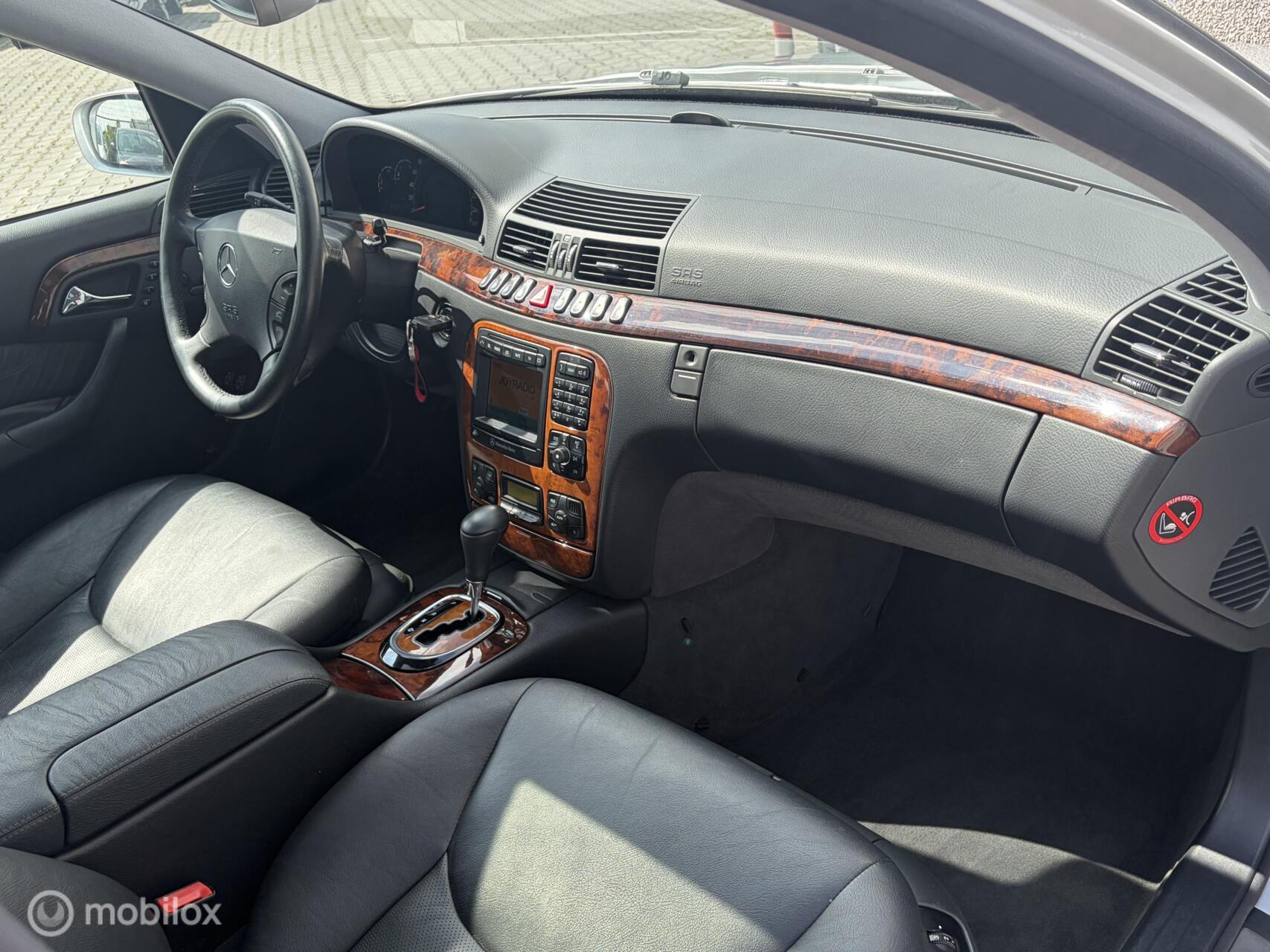 Foto van Mercedes-Benz S 320