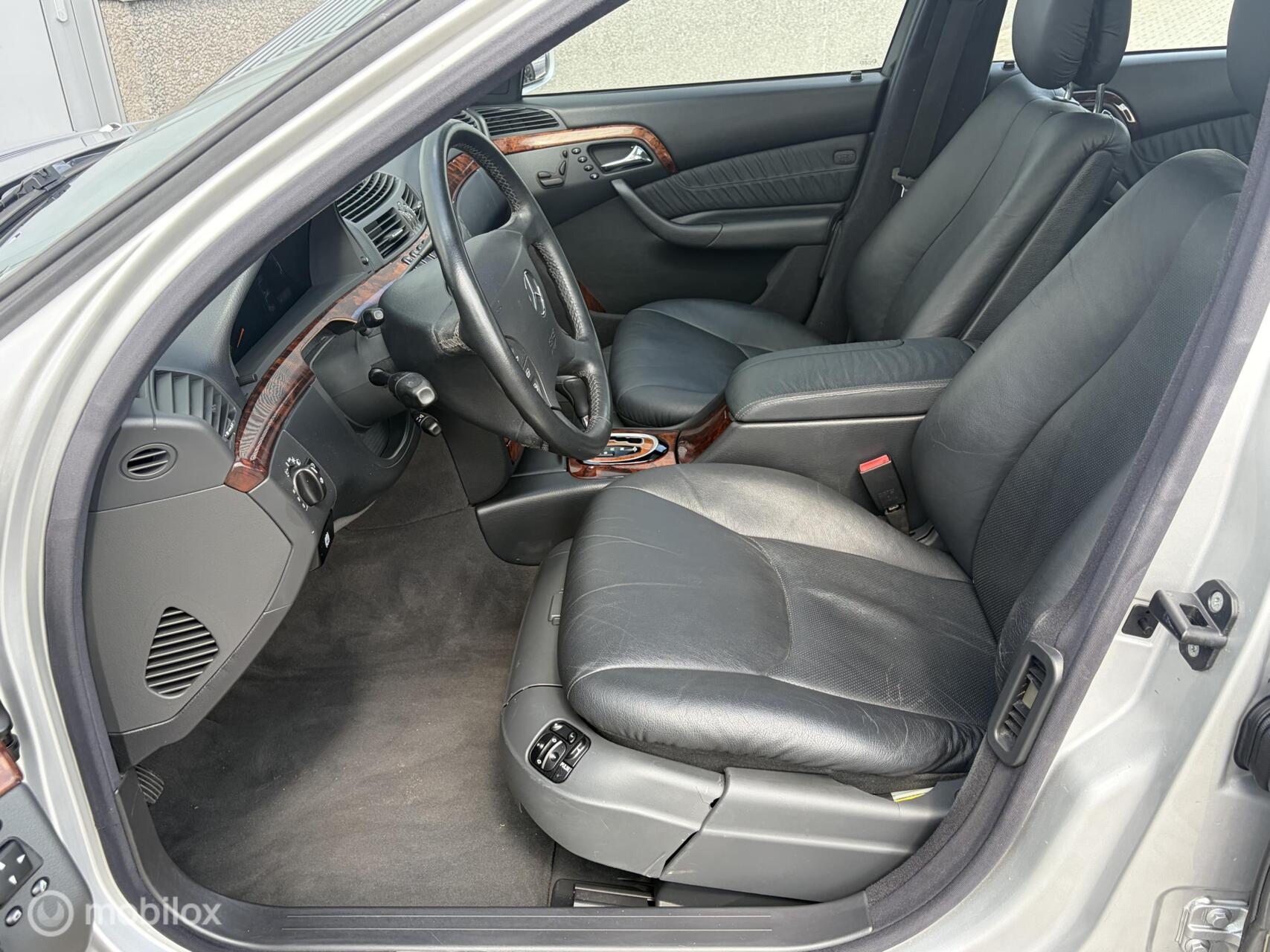 Foto van Mercedes-Benz S 320
