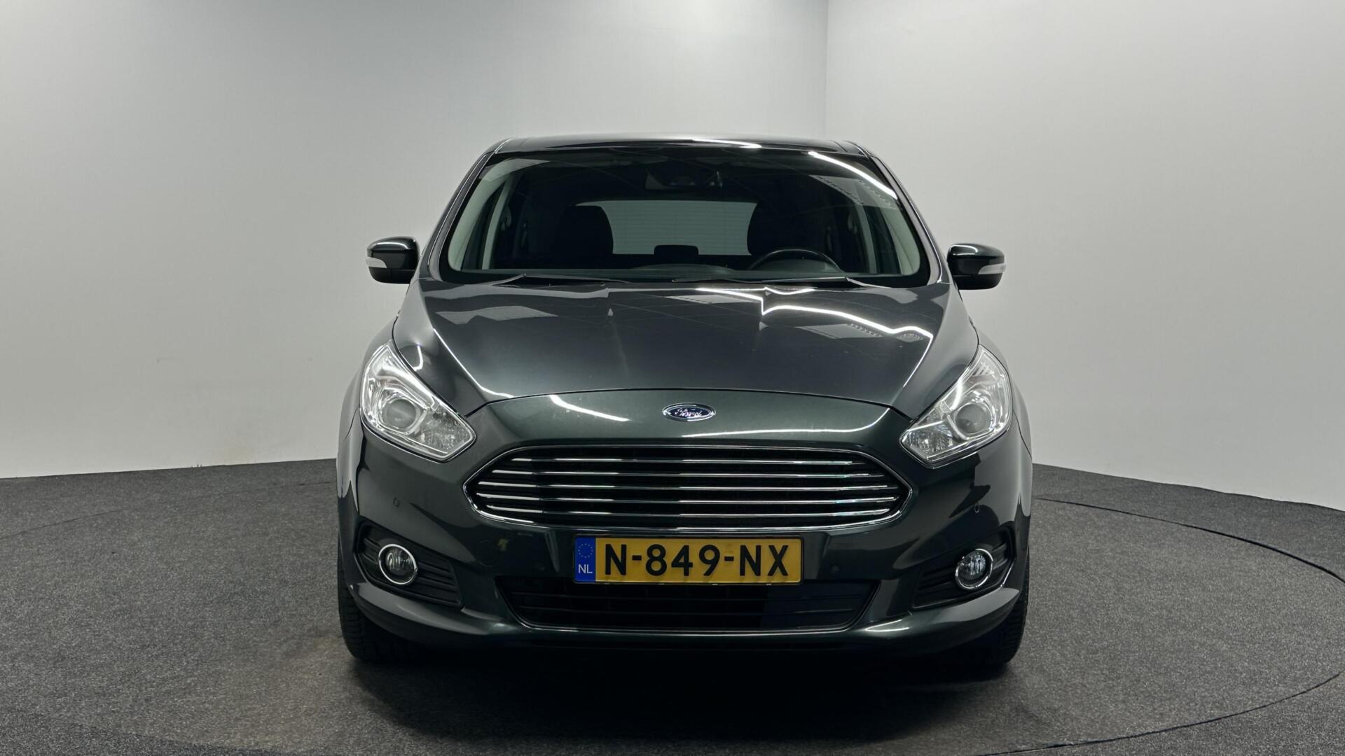 Foto van Ford S-max